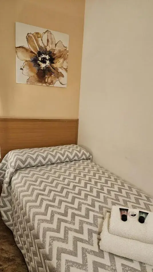 Single Room with Shared Bathroom in Hostal Rio De Castro Single Room with Shared Bathroom in Hostal Rio De Castro