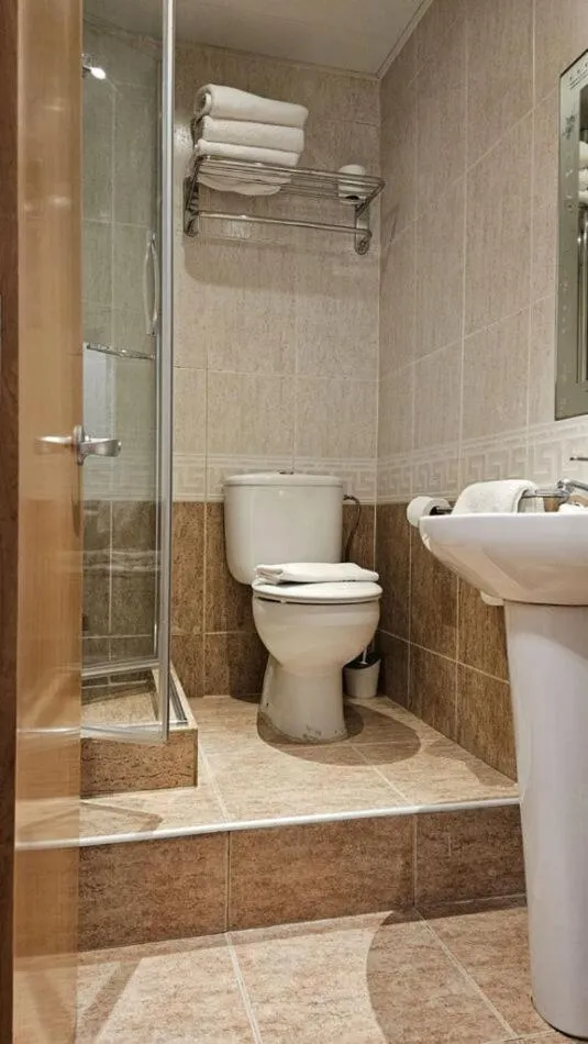 Bathroom in Hostal Rio De Castro