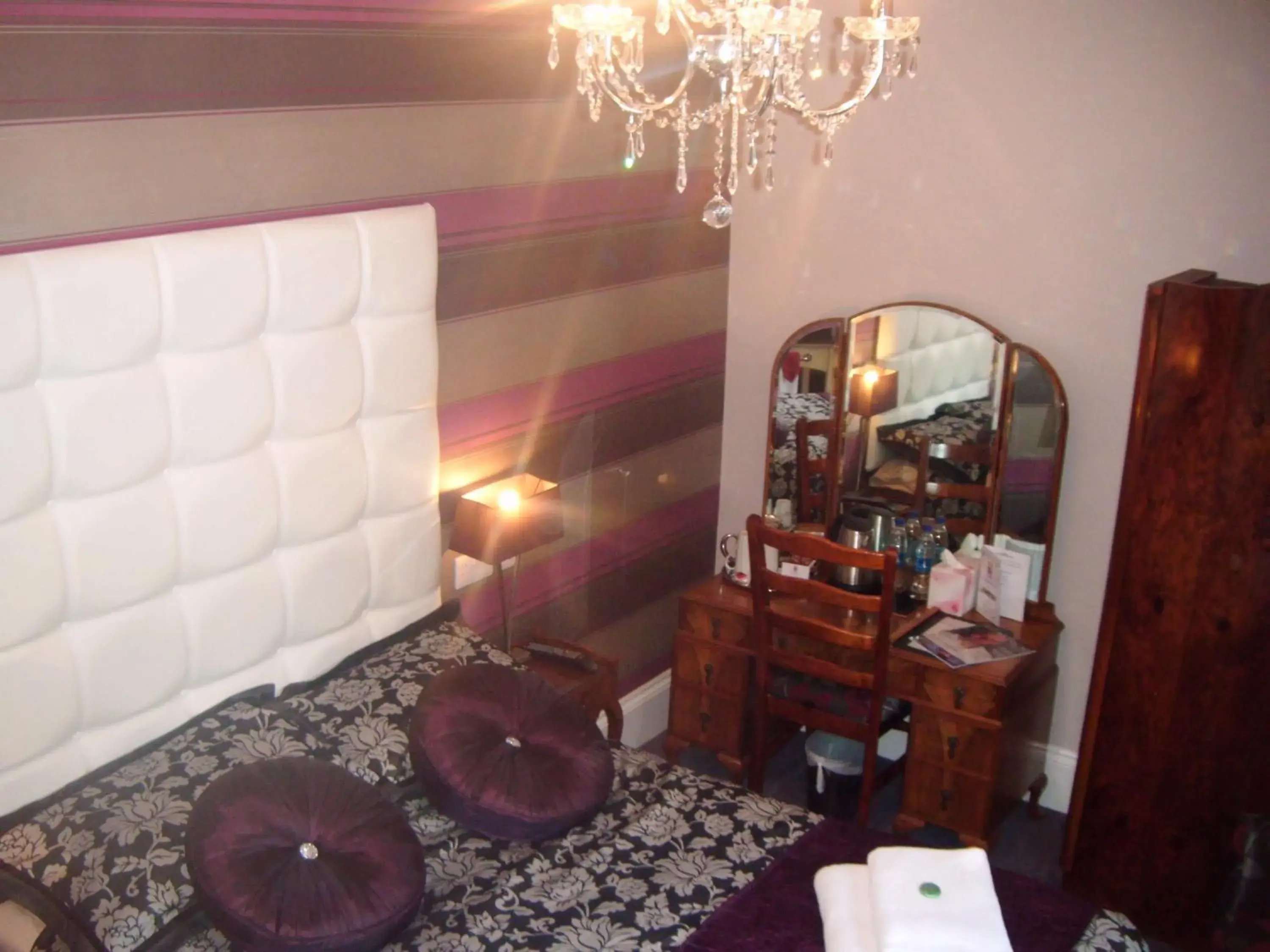 Deluxe Double Room in Grimscote Manor Hotel Deluxe Double Room in Grimscote Manor Hotel