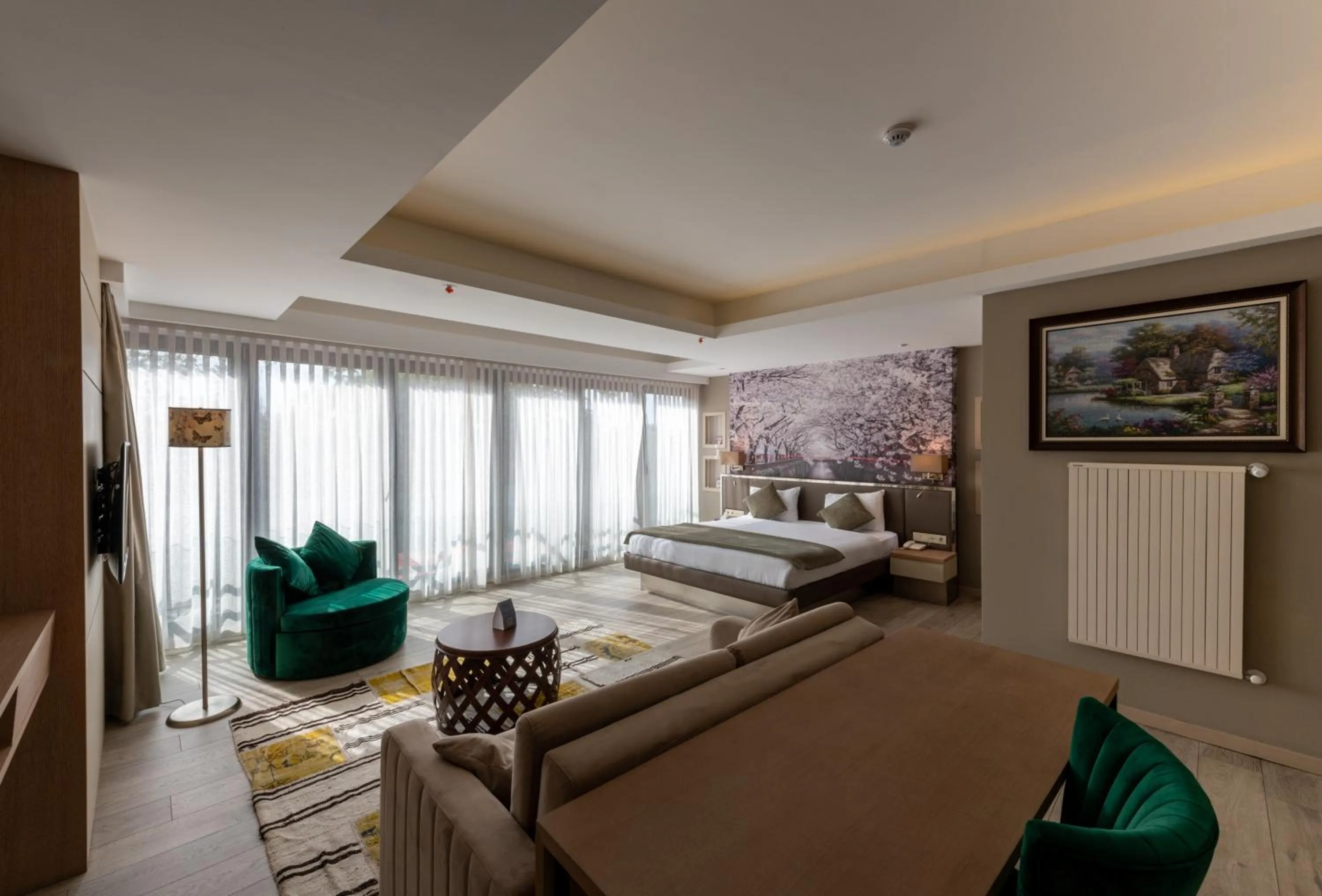 Photo of the whole room, Bed in Riva's Moda