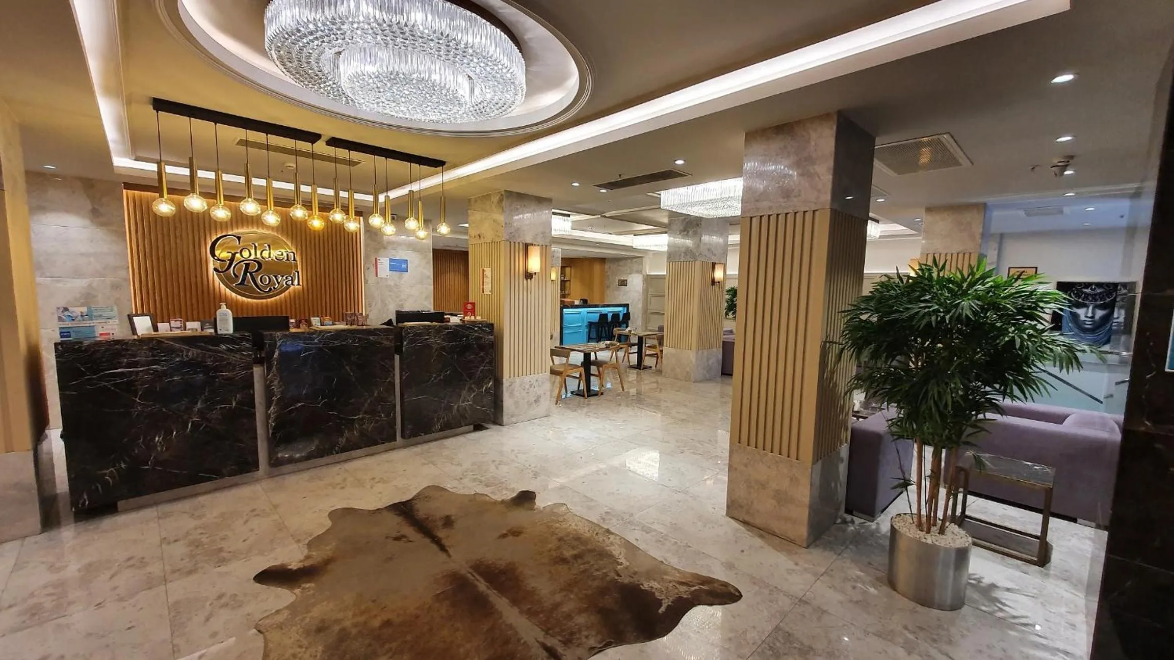 Lobby or reception in Golden Royal Hotel & SPA