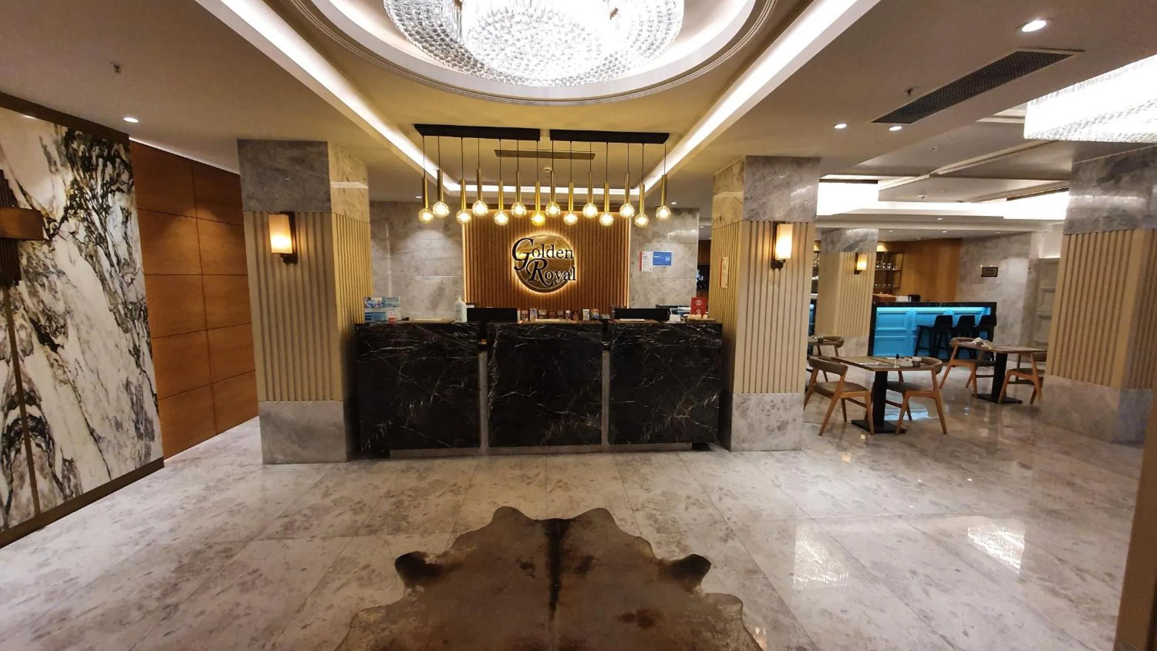 Lobby or reception in Golden Royal Hotel & SPA