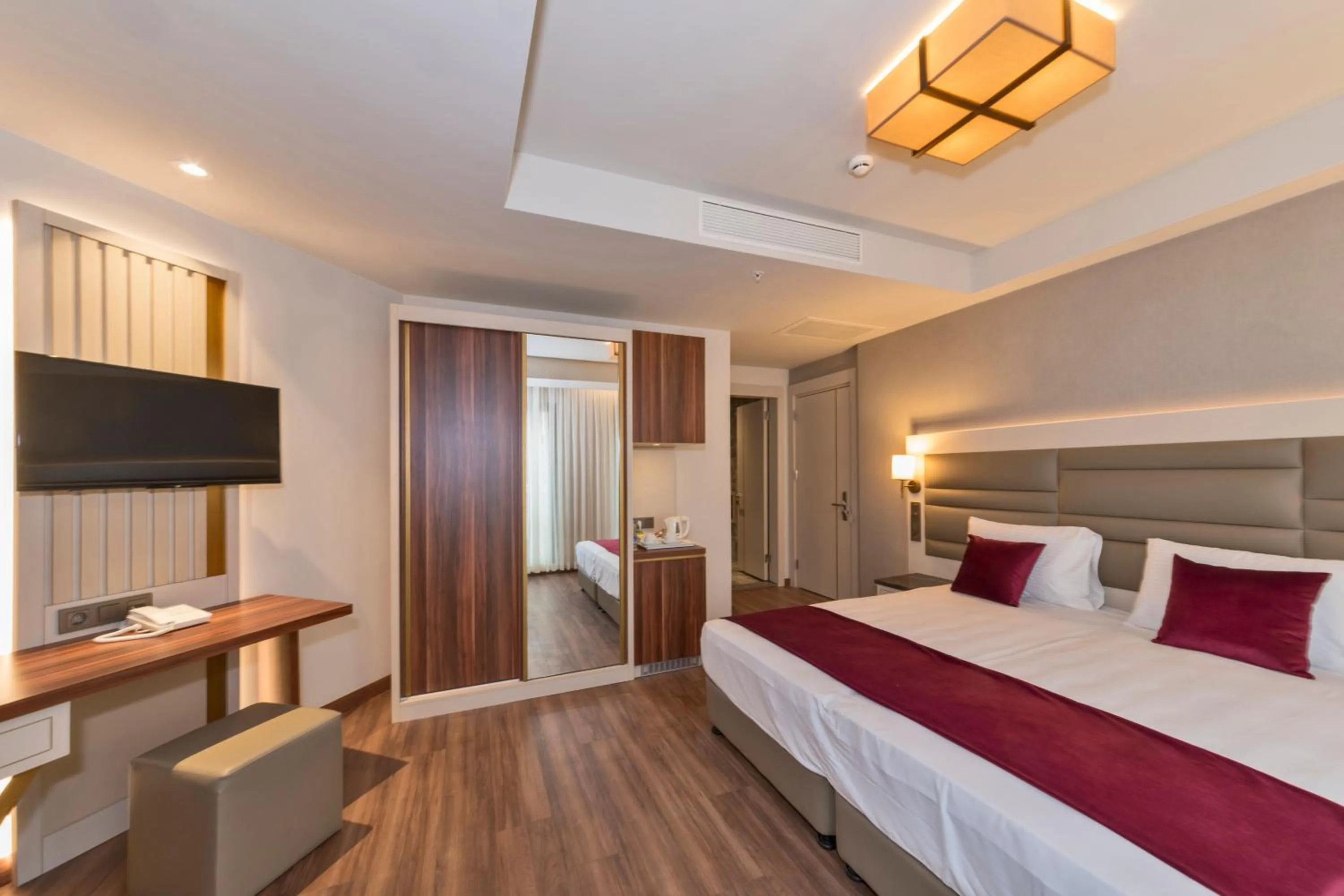 Bedroom, Bed in Golden Royal Hotel & SPA