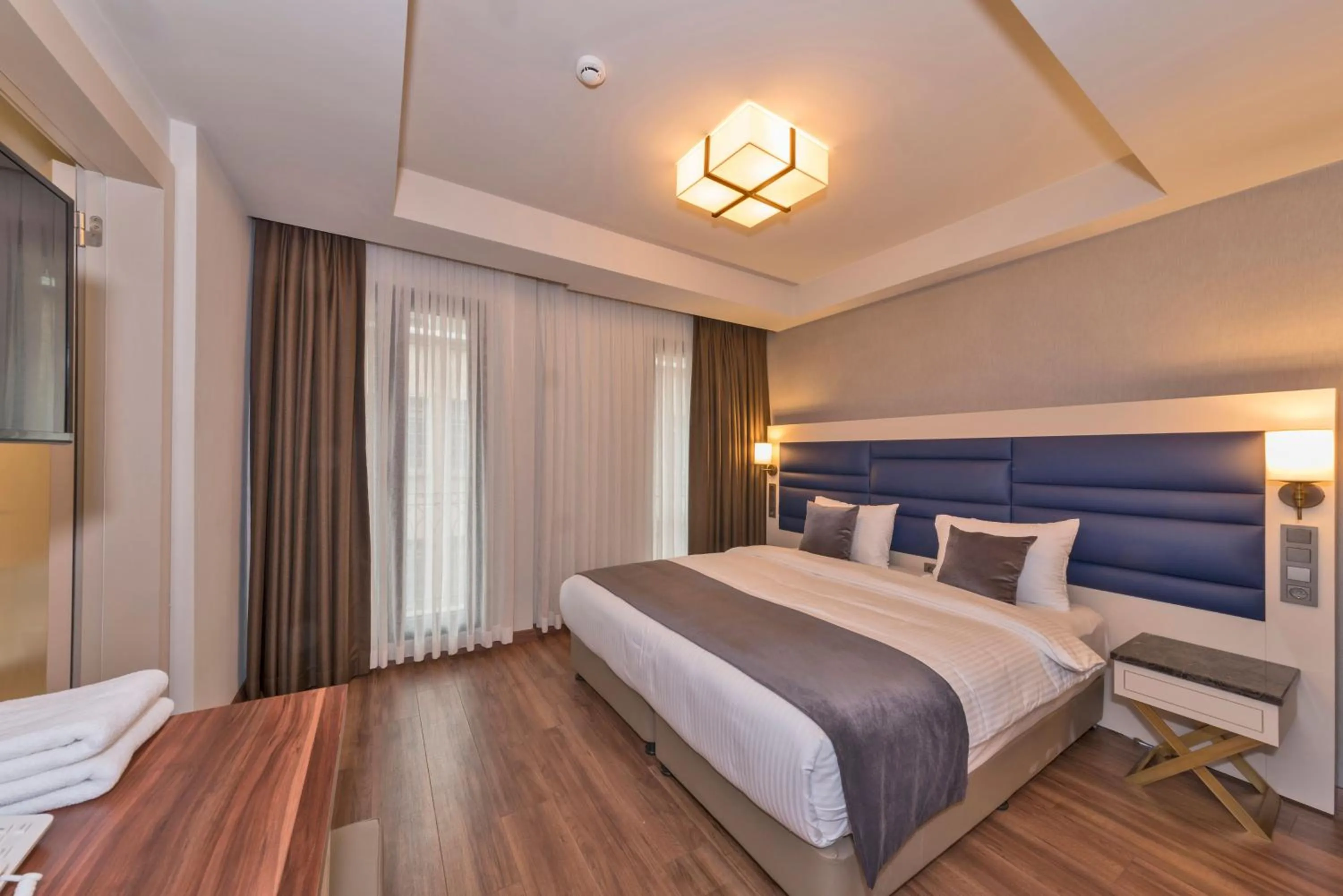 Bedroom, Bed in Golden Royal Hotel & SPA