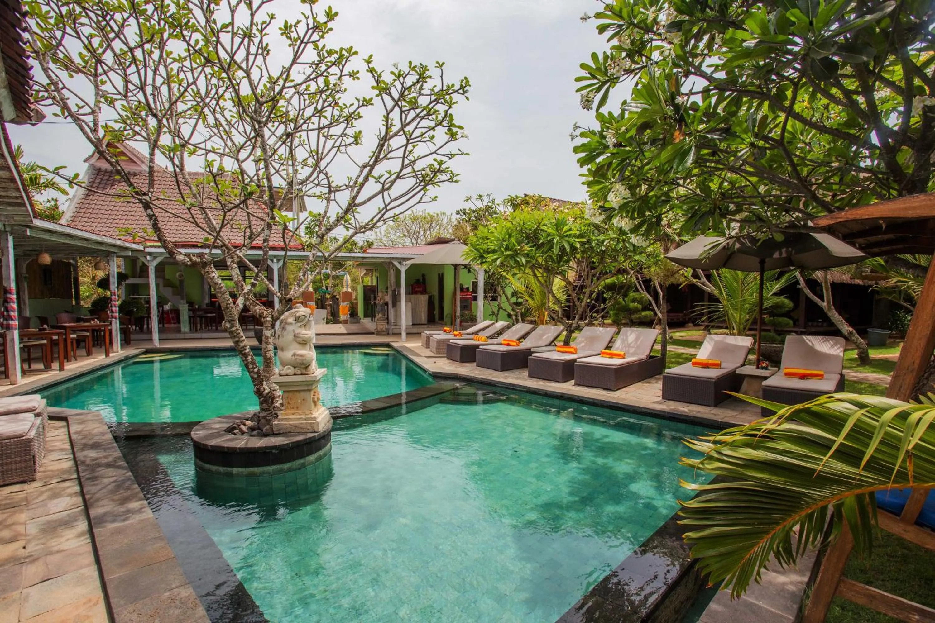 Pool view in Nanuk's Bungalows