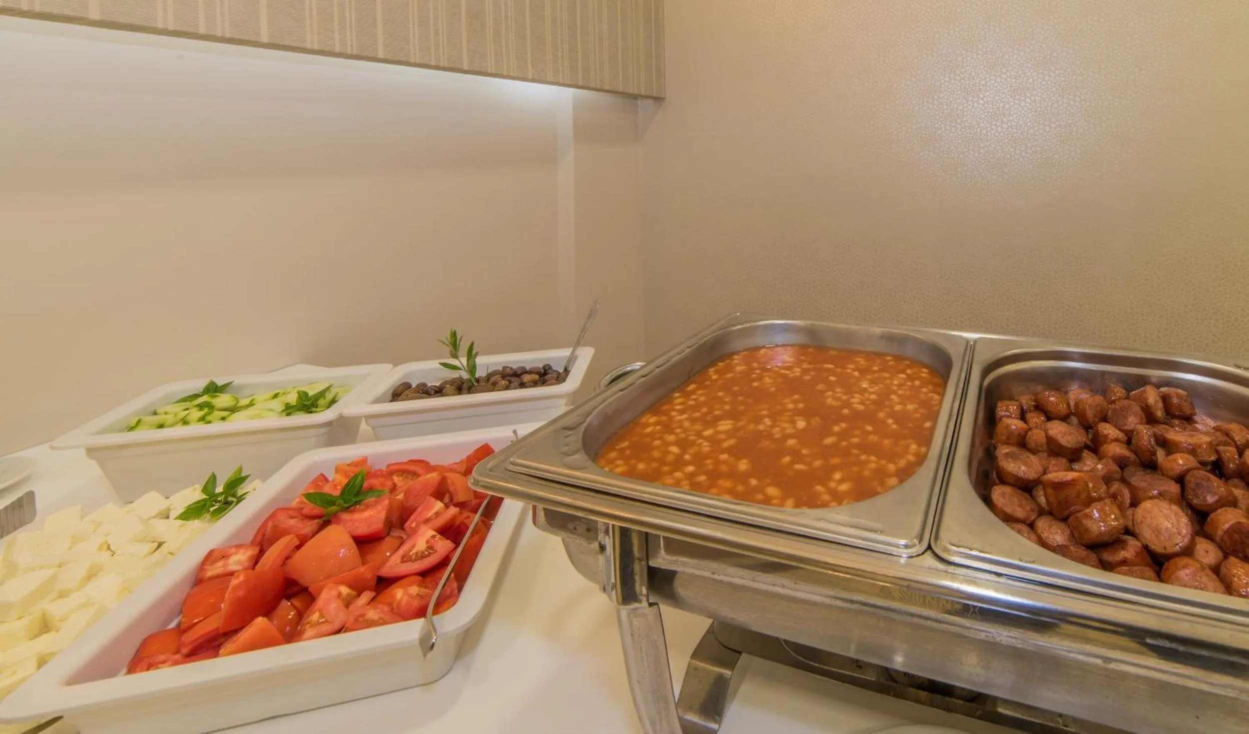 Buffet breakfast in Hotel Palmyra