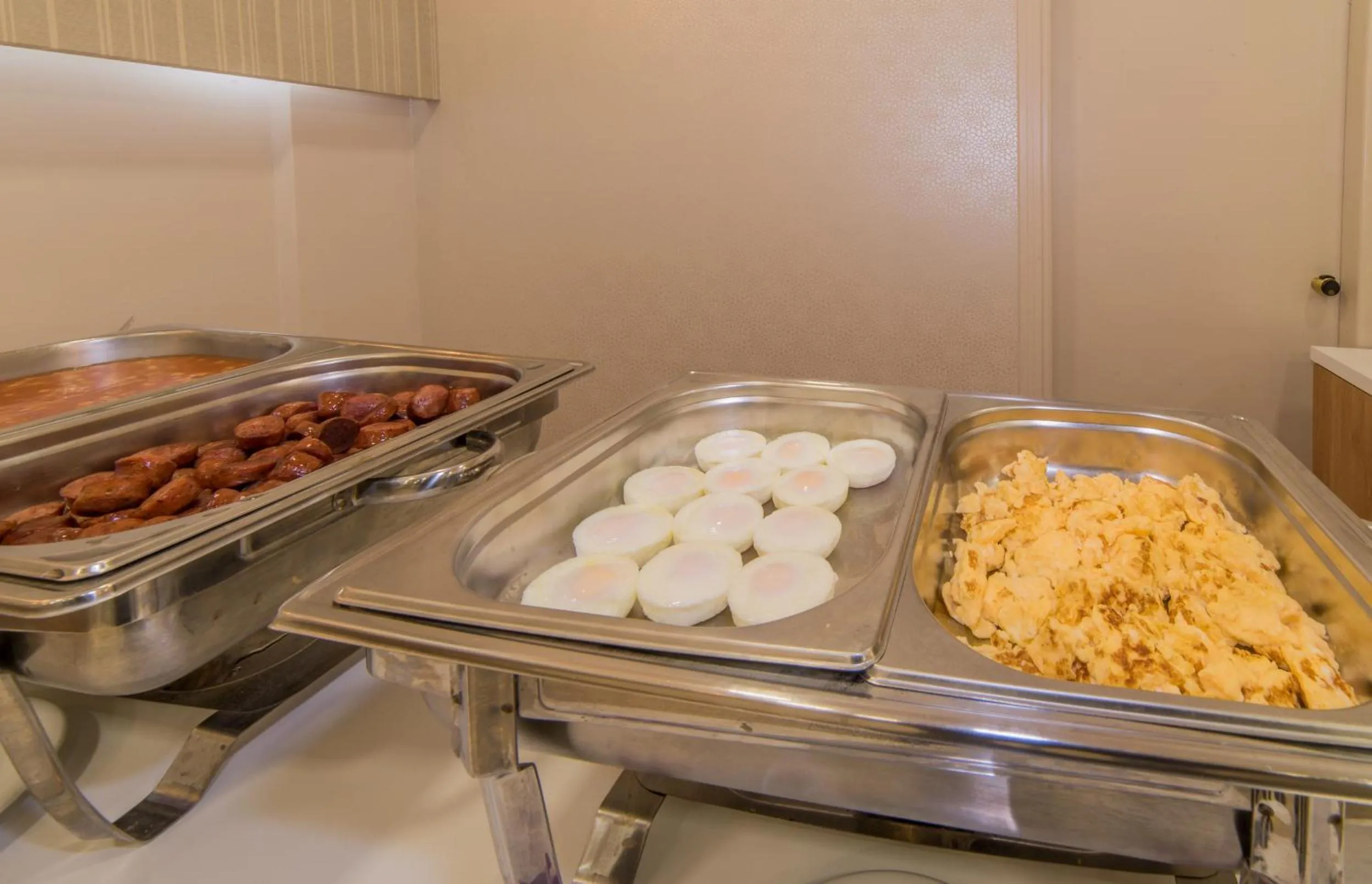 Buffet breakfast in Hotel Palmyra