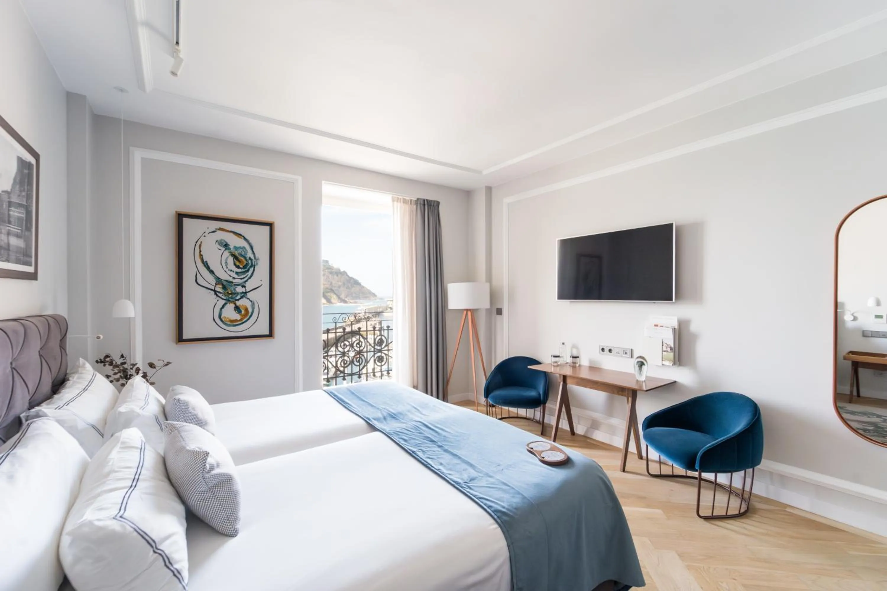 Sea view, Bed in Lasala Plaza Hotel - Adults Only