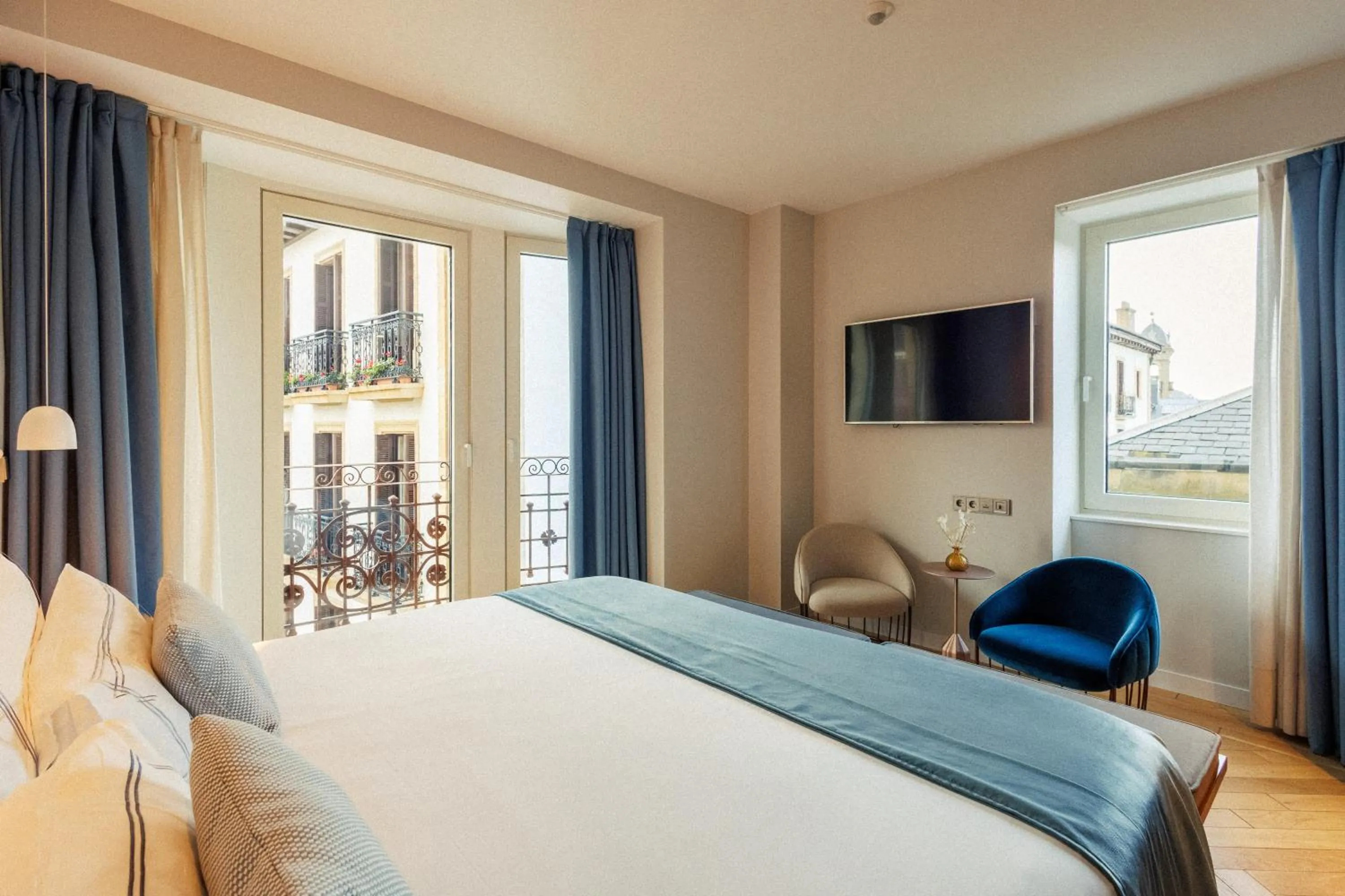 Bed in Lasala Plaza Hotel - Adults Only