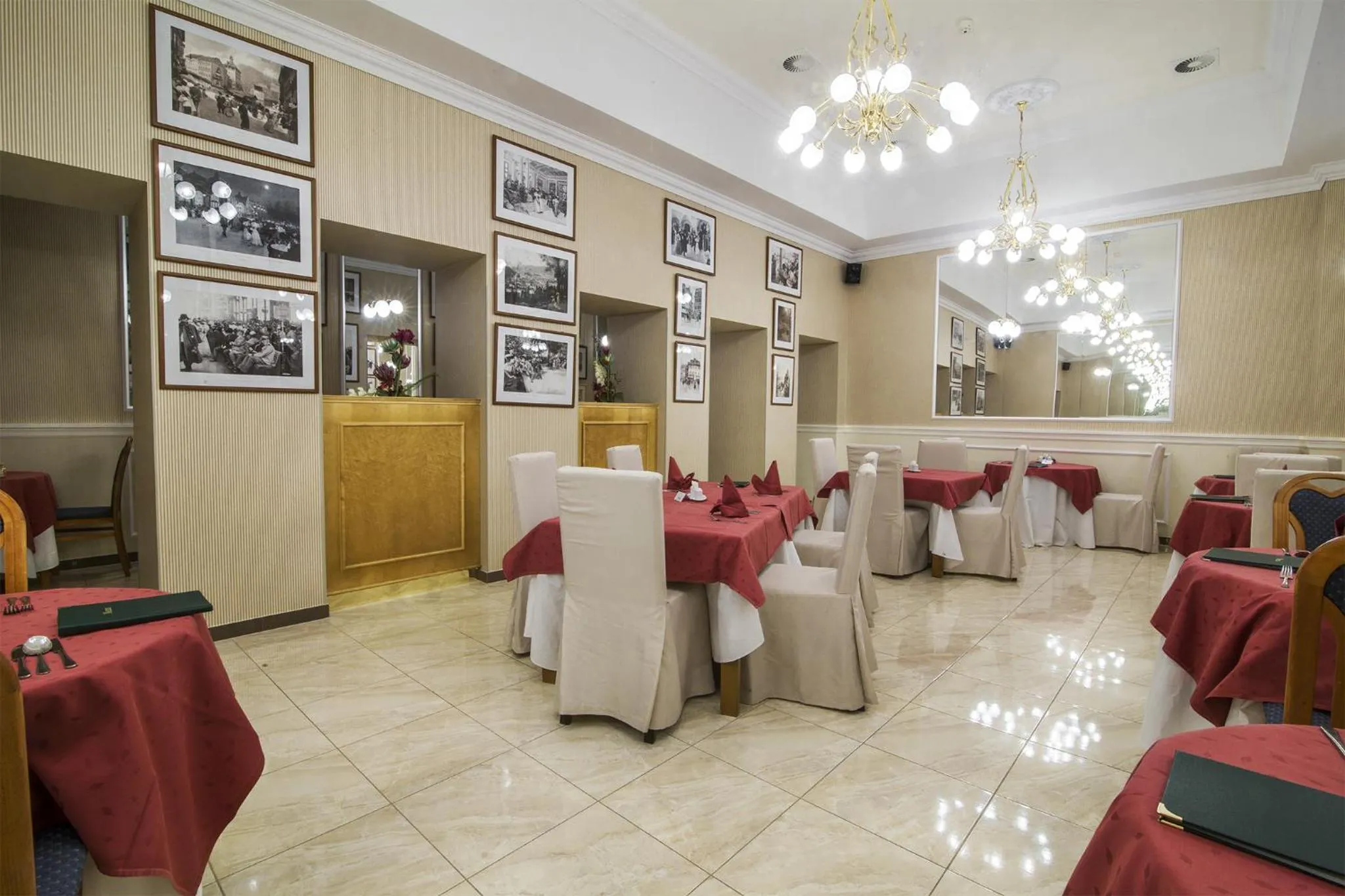 Restaurant/places to eat in Bristol Kralovska Vila