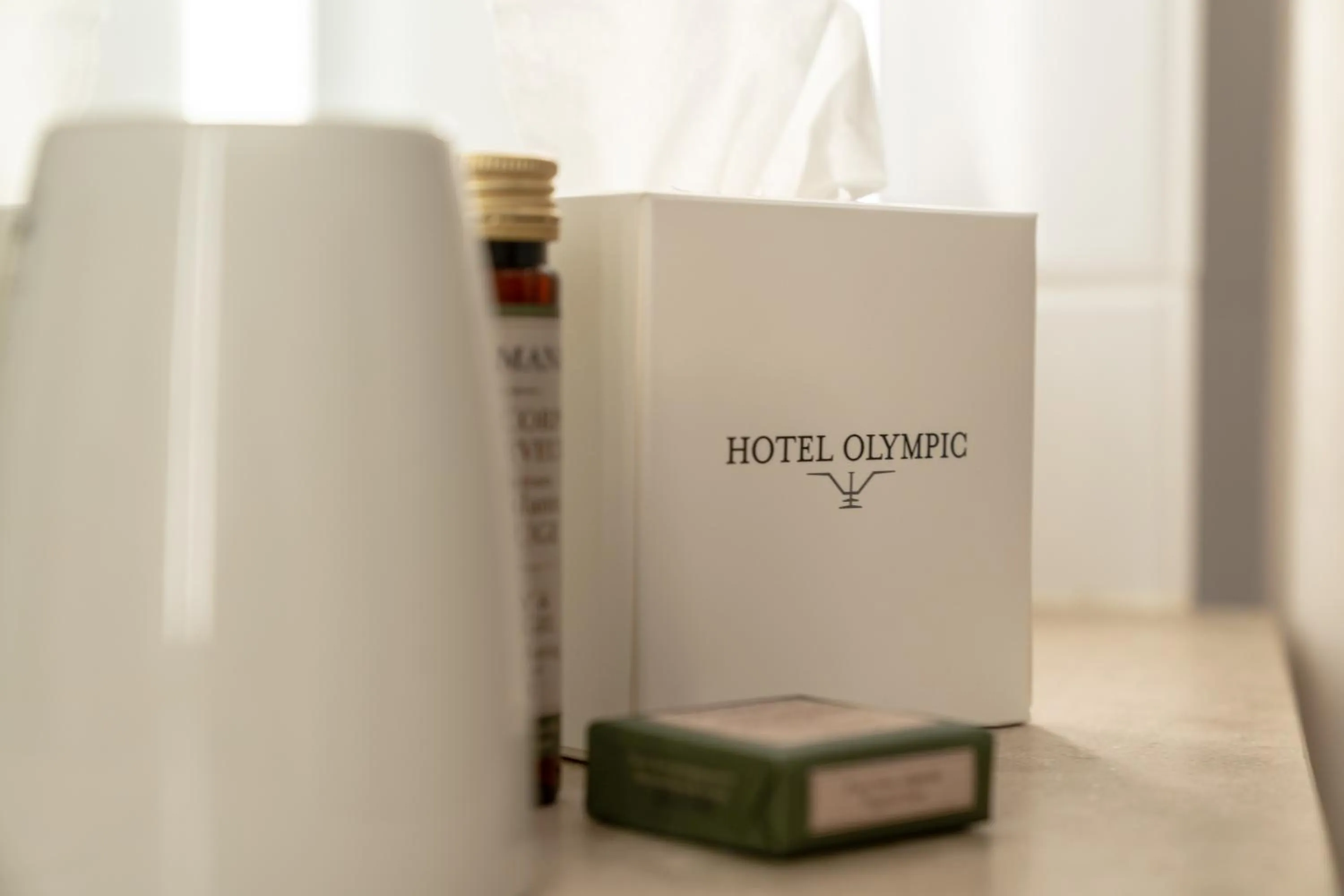 Bathroom in Hotel Olympic