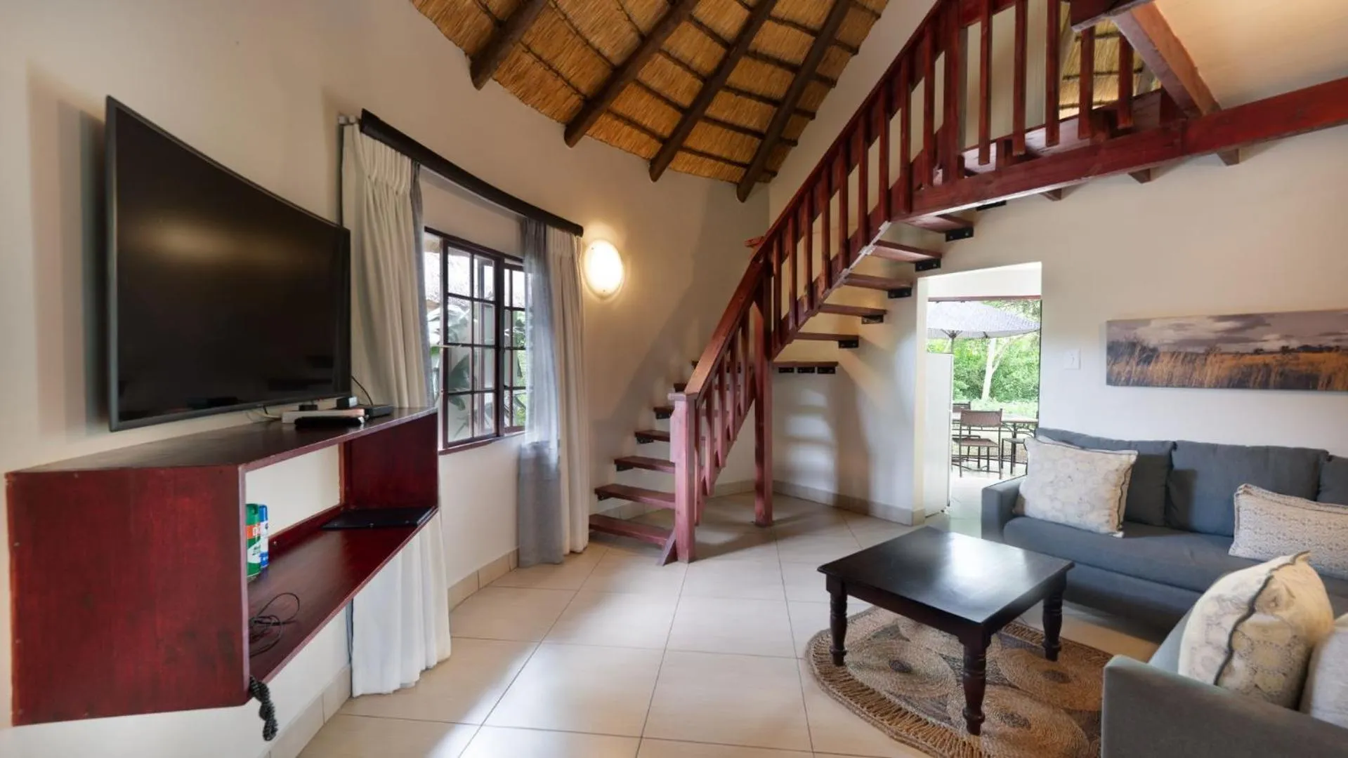 TV and multimedia in ANEW Hotel Hluhluwe