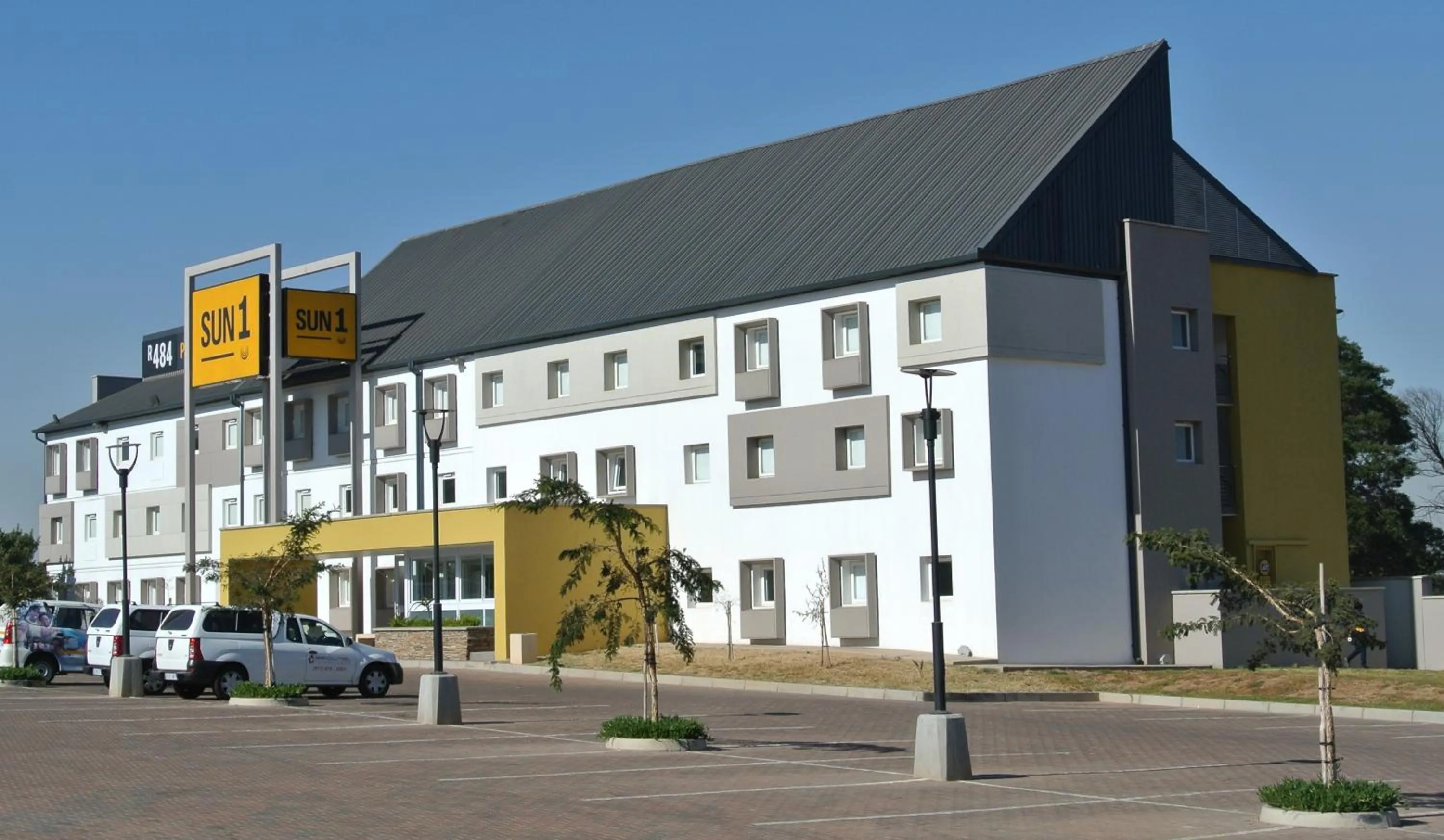 Facade/entrance in SUN1 WITBANK