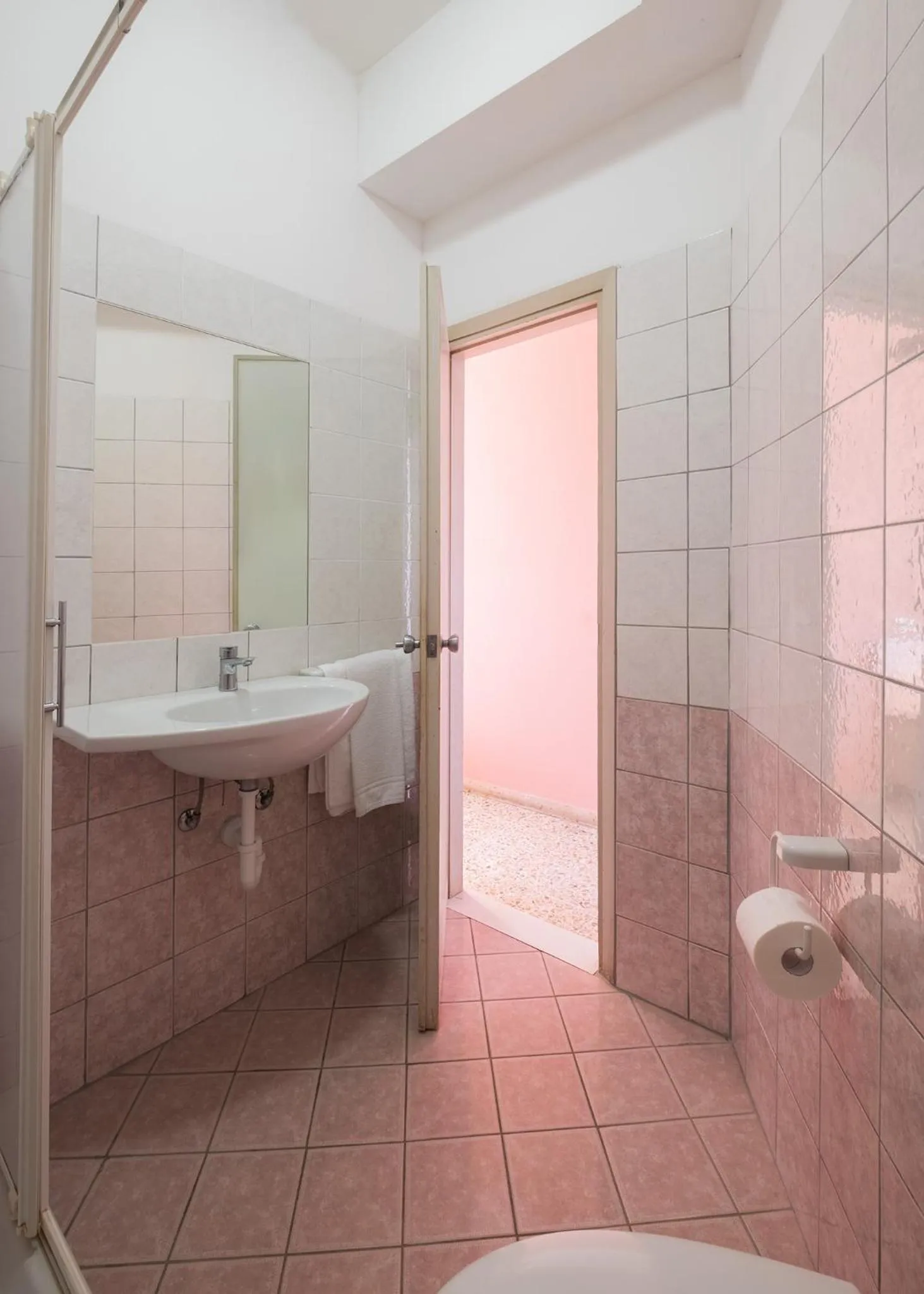 Bathroom in Hotel Crown