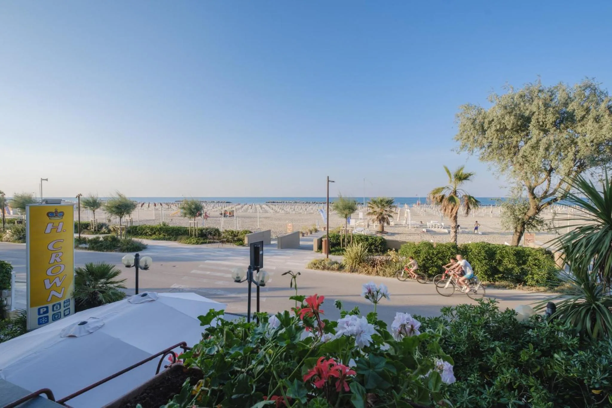 Beach in Hotel Crown