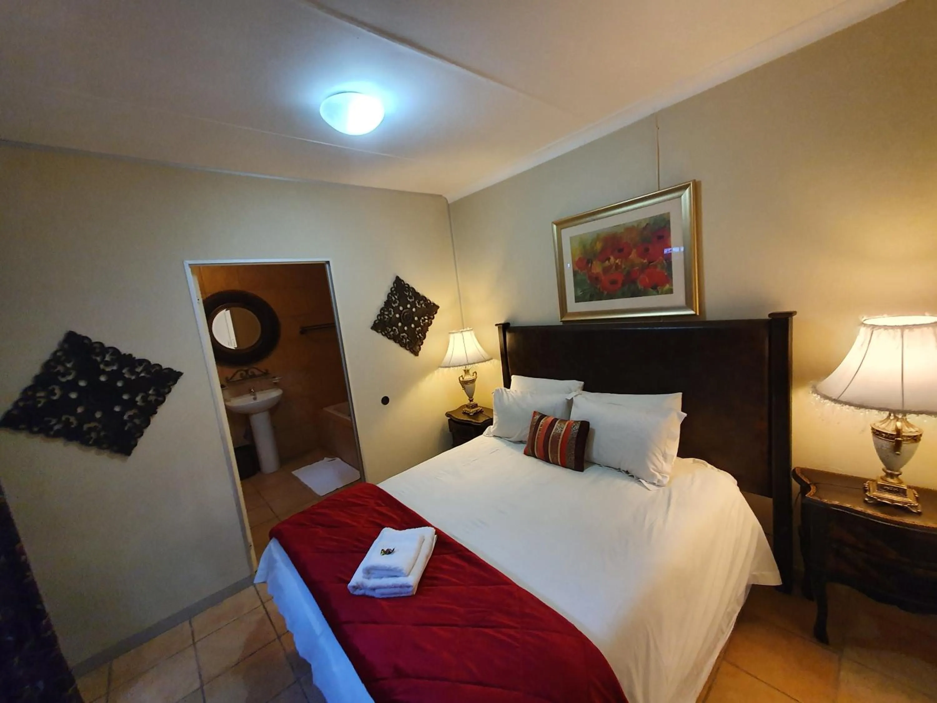 Bed in 7th Street Guesthouse