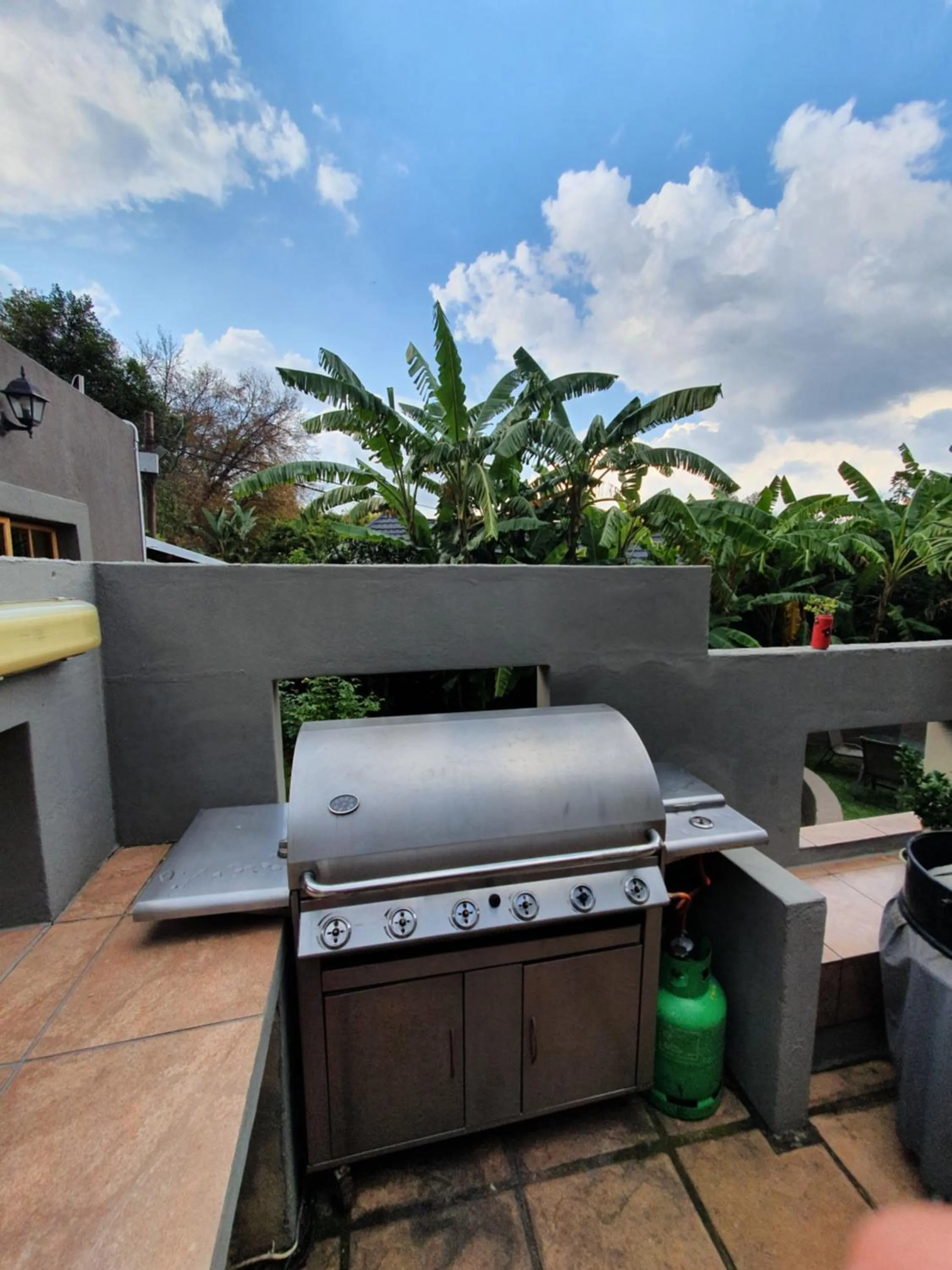 BBQ facilities in 7th Street Guesthouse