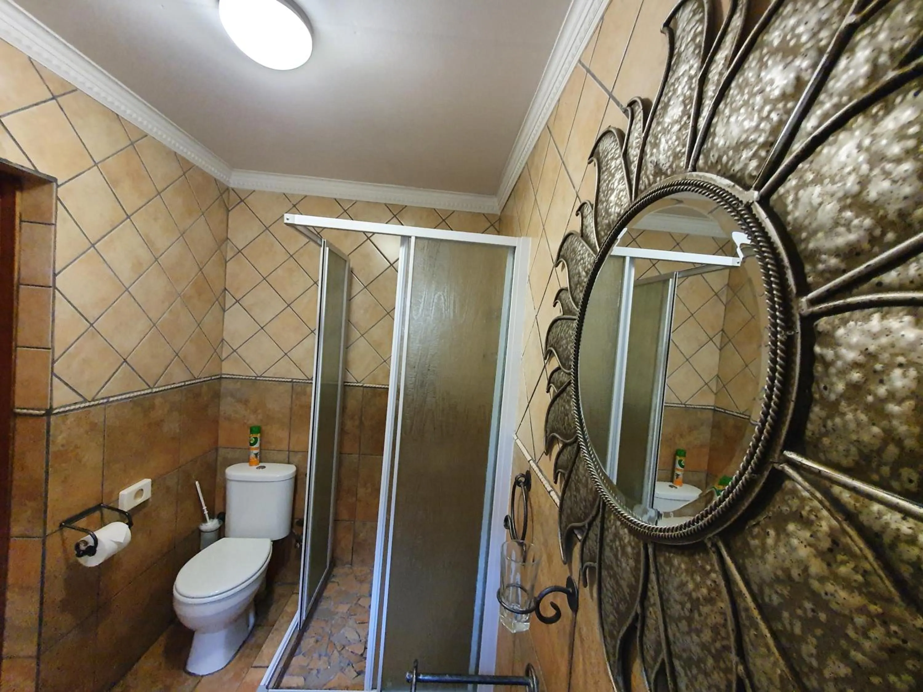 Bathroom in 7th Street Guesthouse