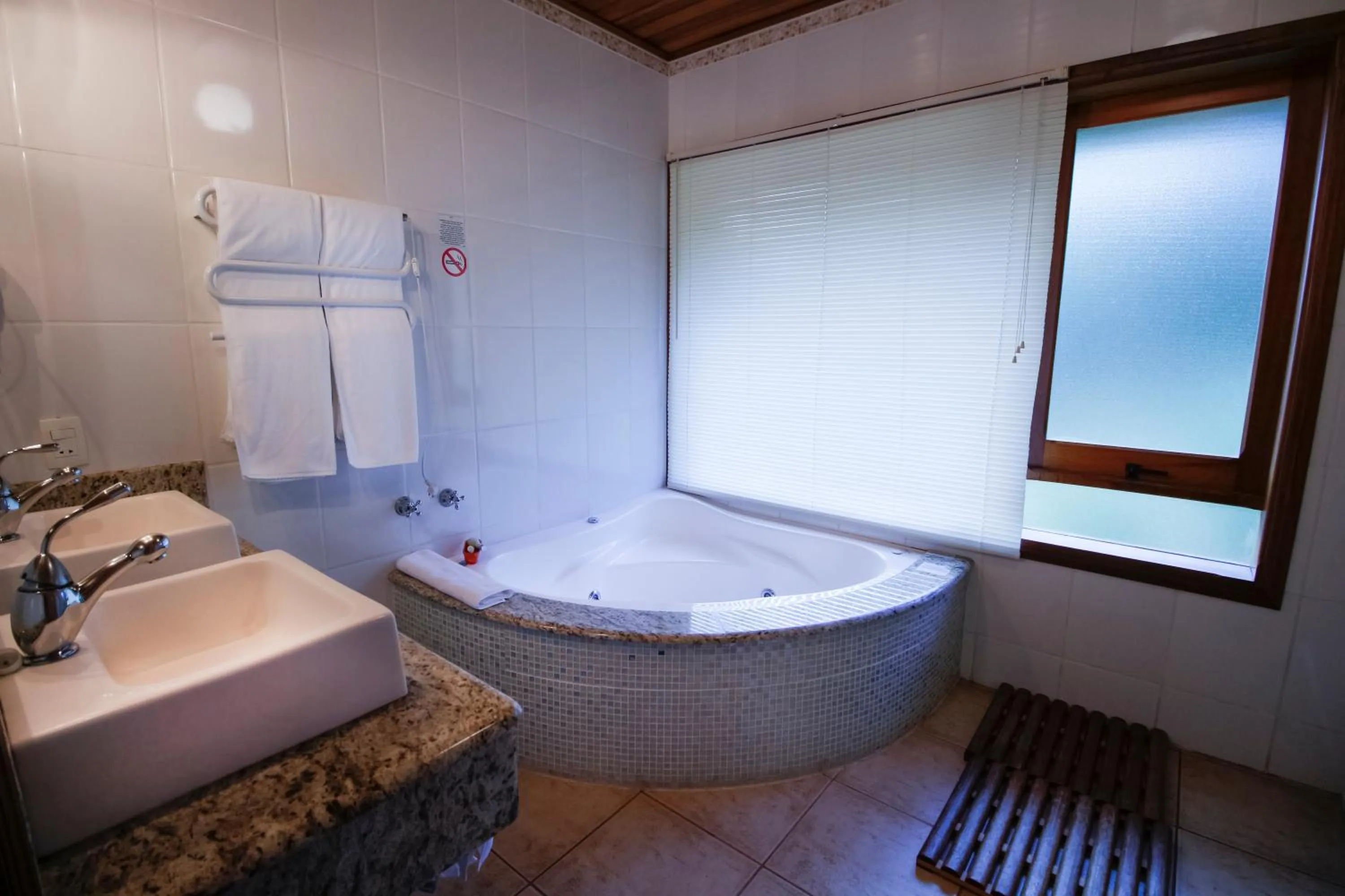 Bath in Pousada Ahavanoah