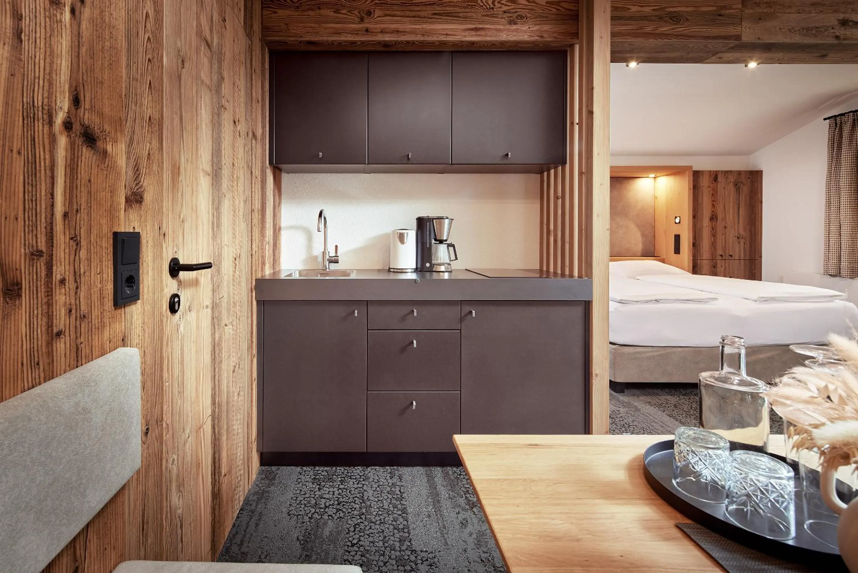 Kitchen or kitchenette, Bed in Hotel Gasthof Siggen