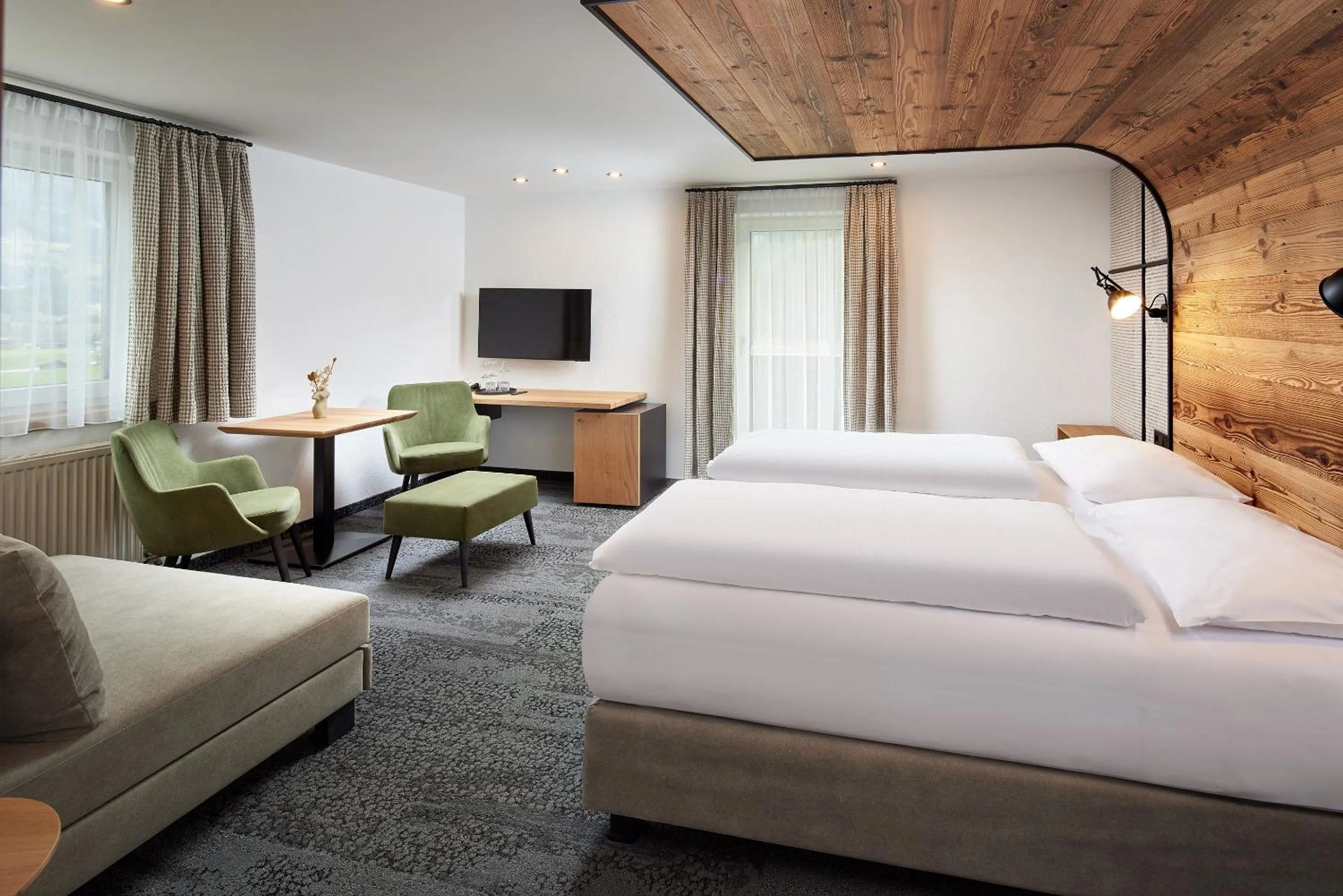 Living room, Bed in Hotel Gasthof Siggen