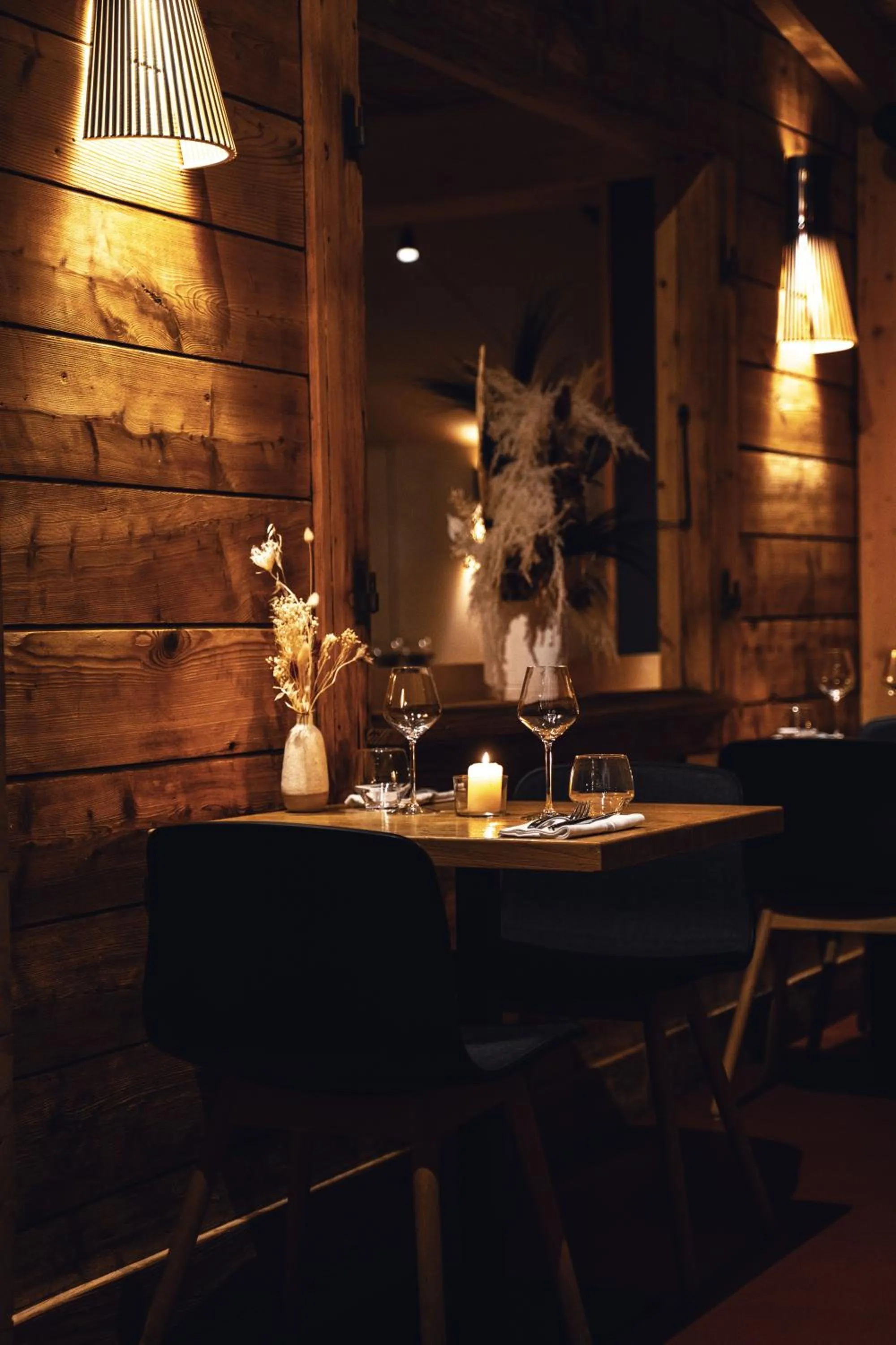 Restaurant/places to eat in Whitepod Original