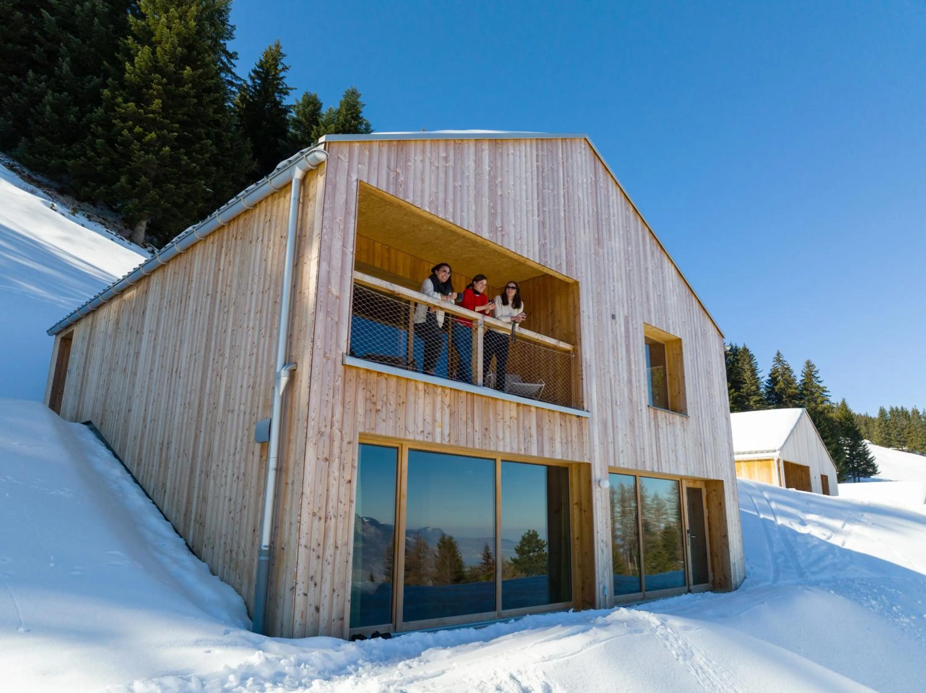 Property building in Whitepod Original