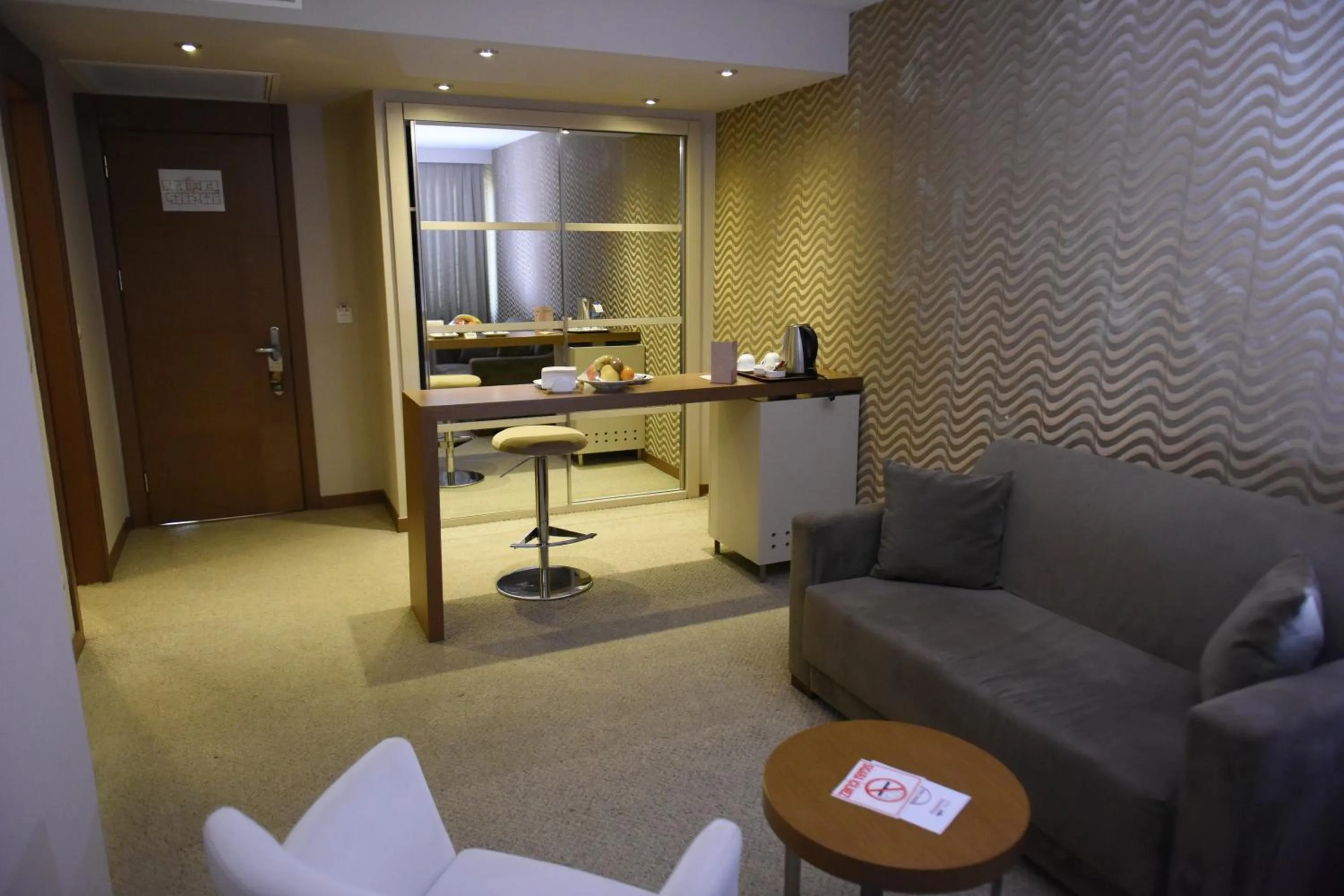 TV and multimedia, Seating Area in Baliktasi City Hotel & Spa