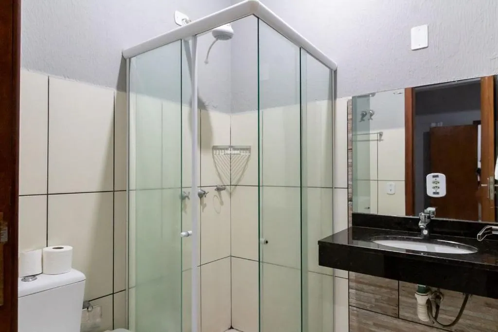 Shower in Vila Dumont no Centro de Foz