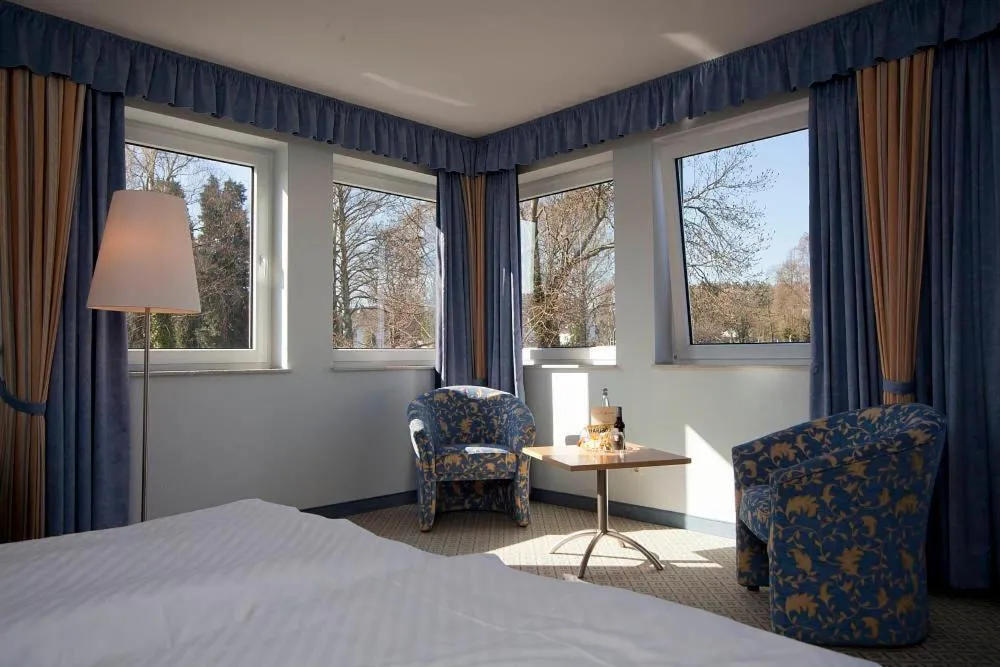 Day, Bed in Hotel am Markt Garni - Aegidienberg