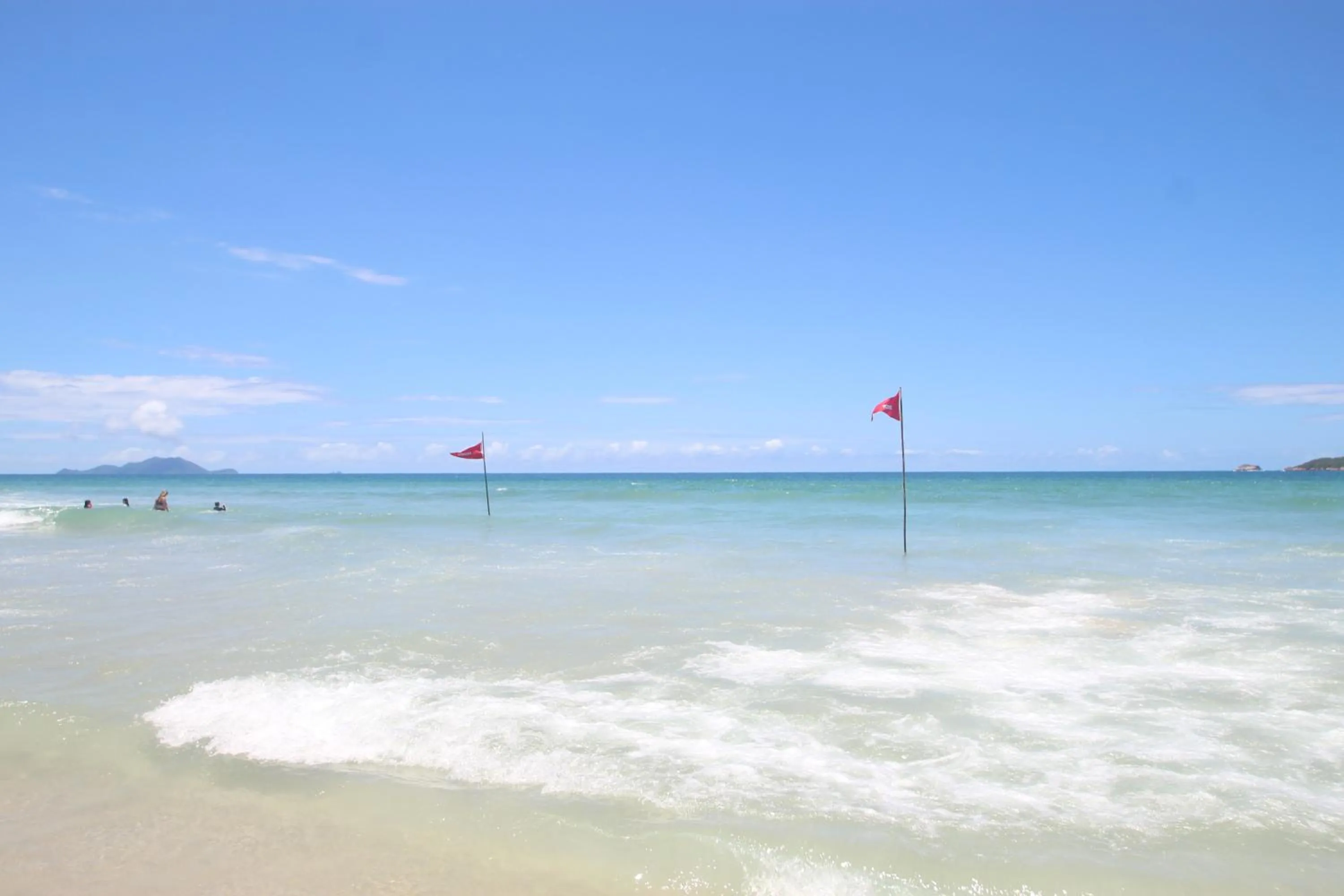 Beach in Palm Beach Apart Hotel