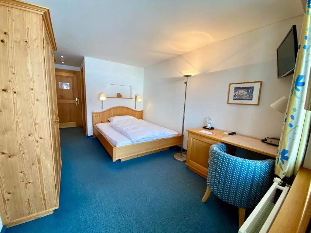 Bed in Hotel Alpina Parpan