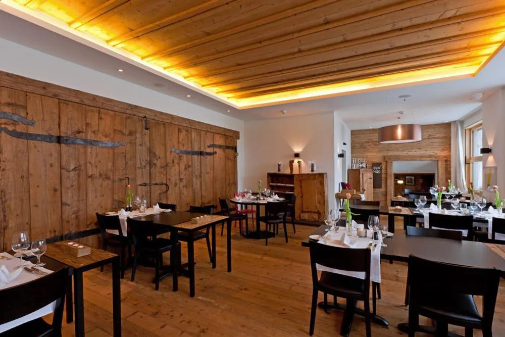 Restaurant/places to eat in Hotel Alpina Parpan