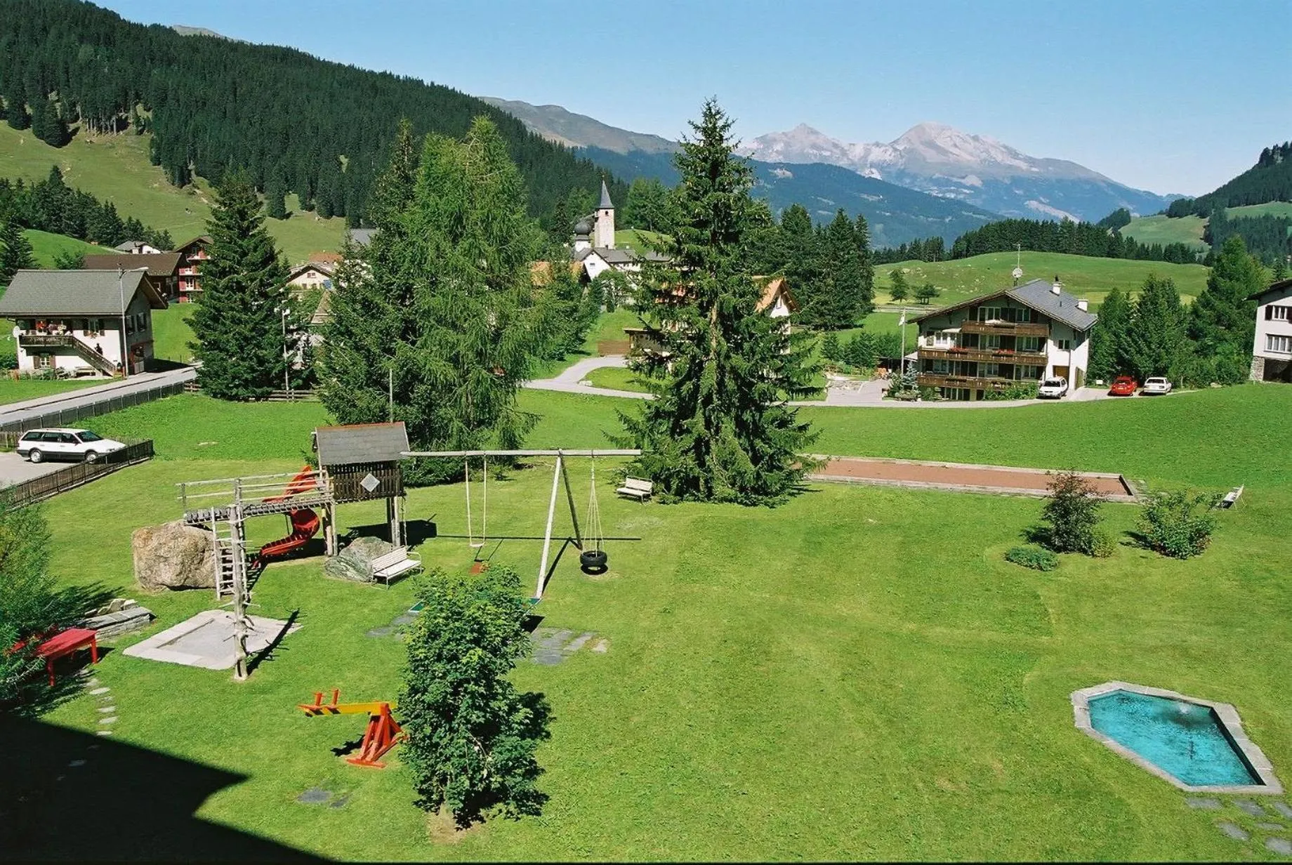 Garden in Hotel Alpina Parpan