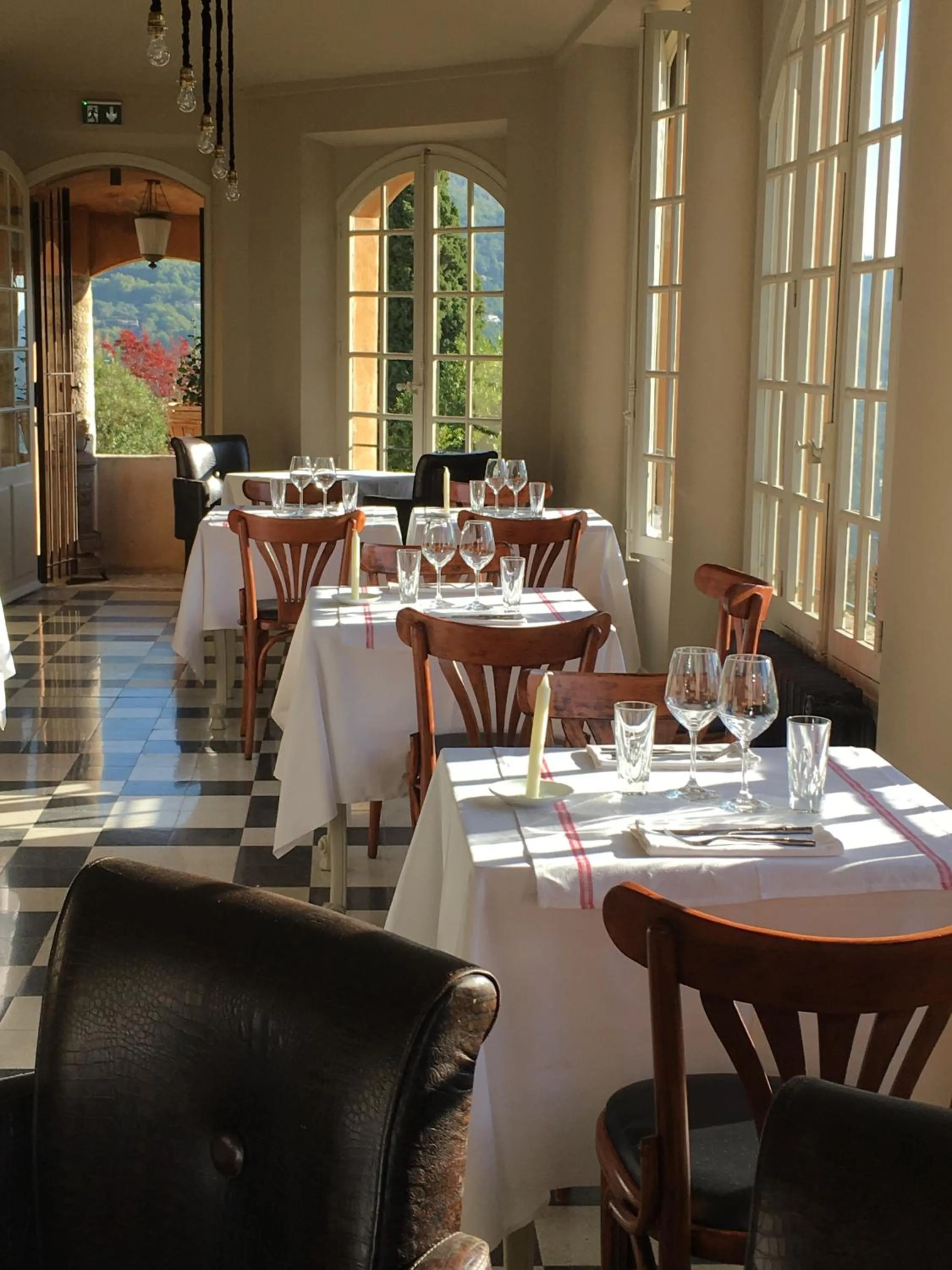 Restaurant/places to eat in Hôtel particulier des Jasmins