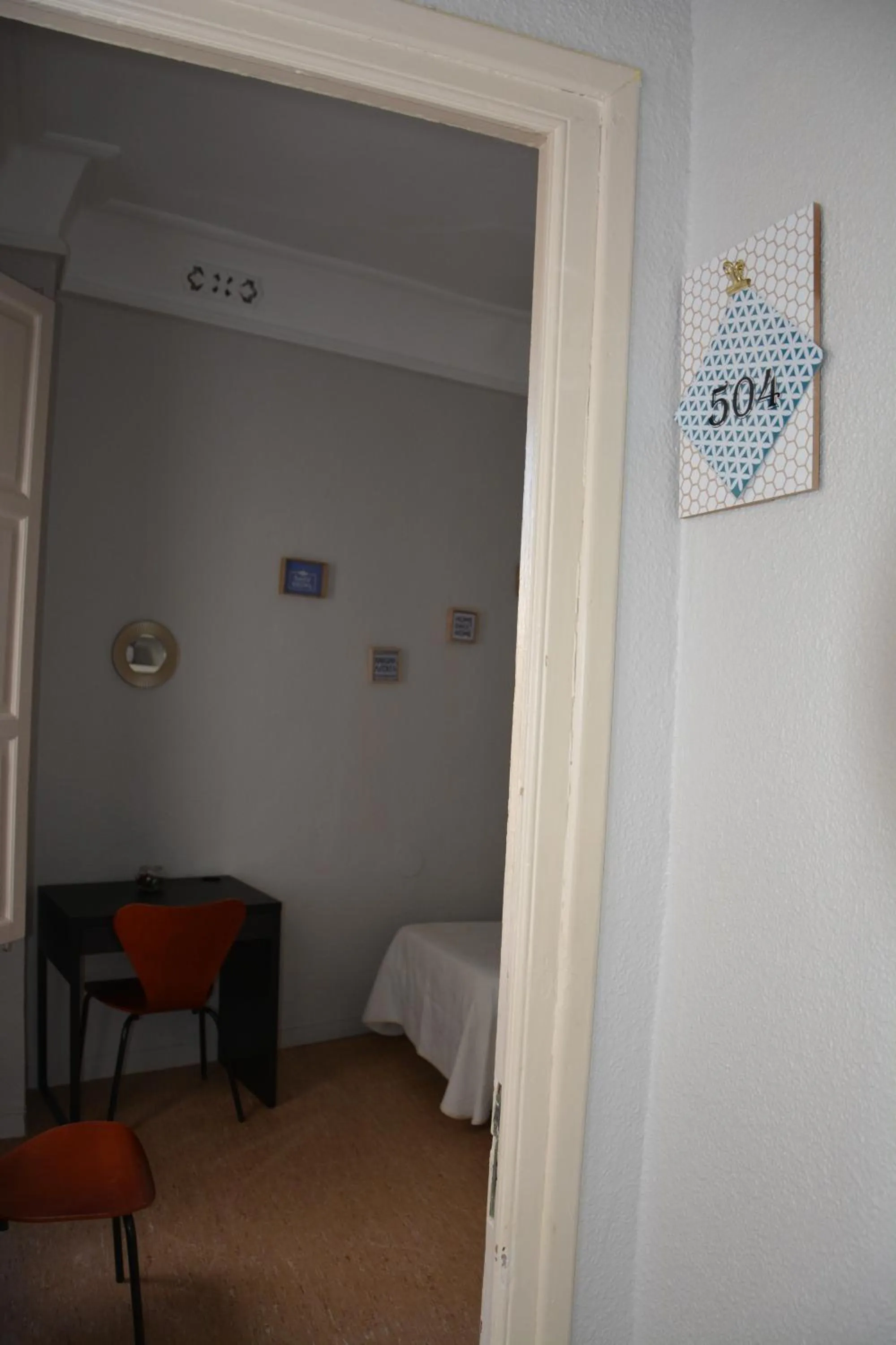 Photo of the whole room, Bed in Pensión Moratin