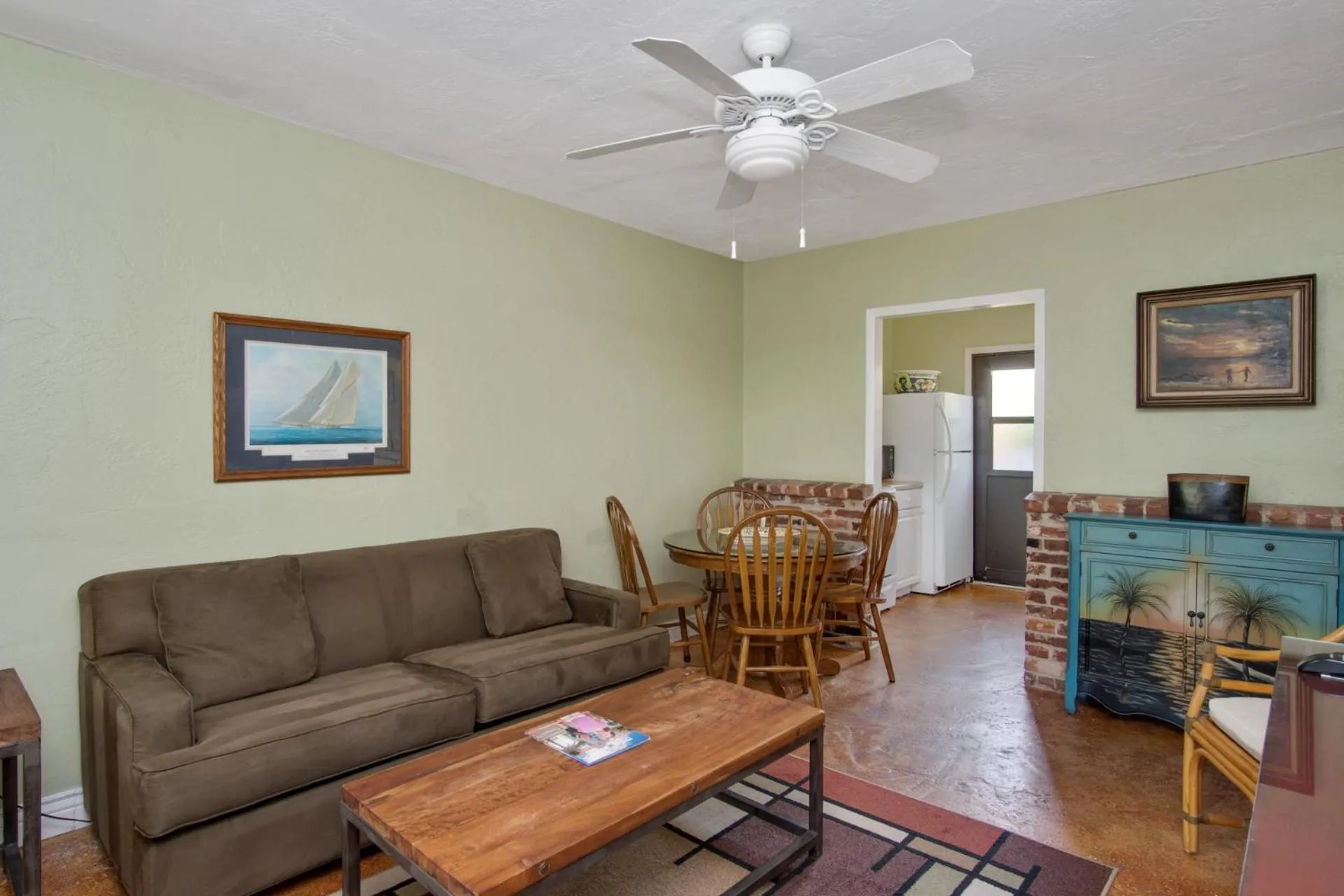 Seating area in Beach Place Guesthouses