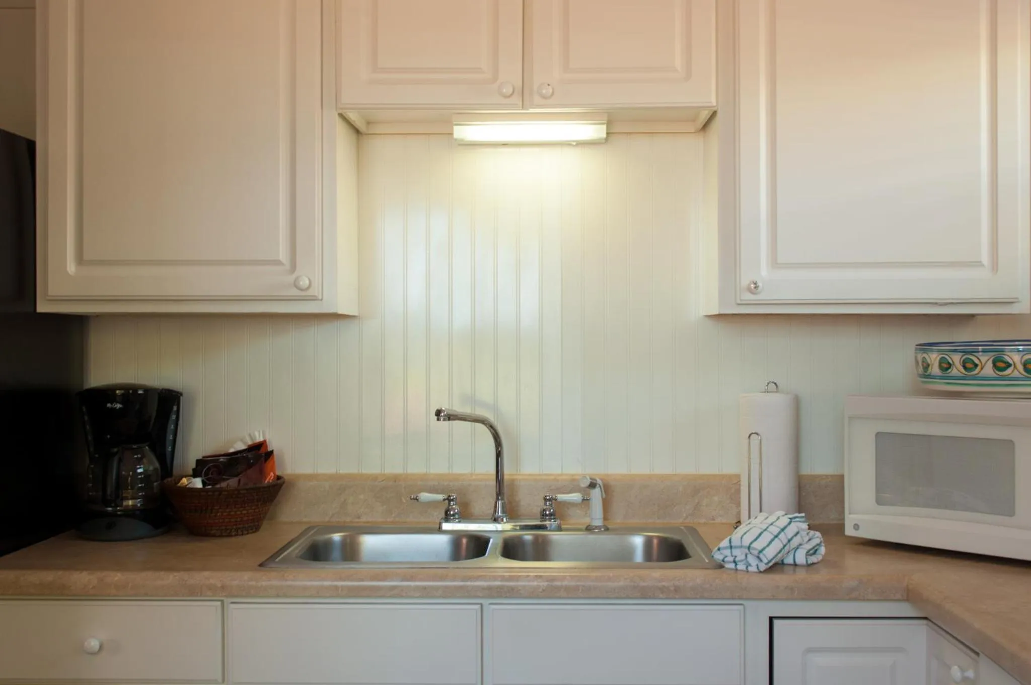 Kitchen or kitchenette in Beach Place Guesthouses