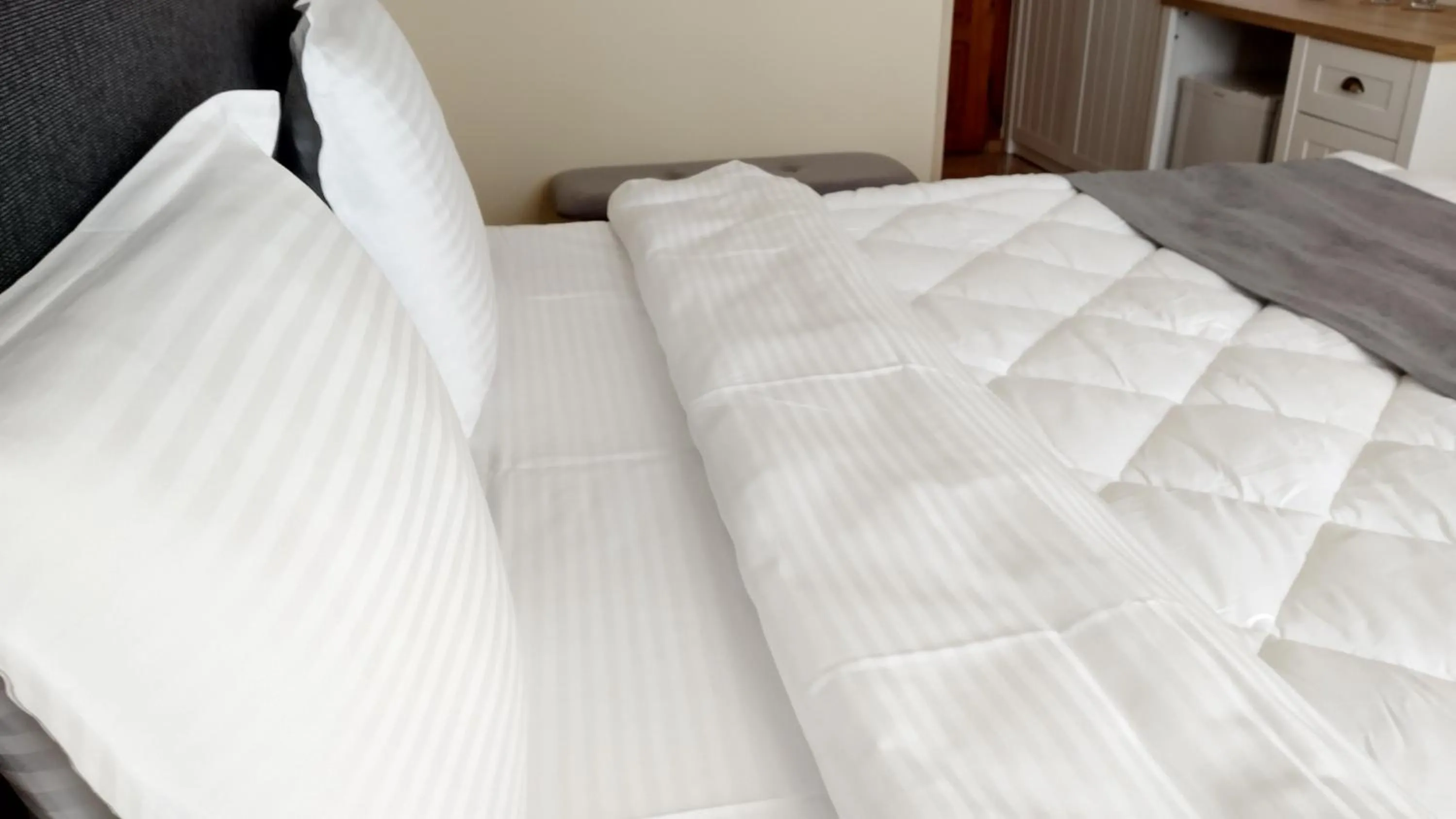 Bed in Victoria Family Hotel