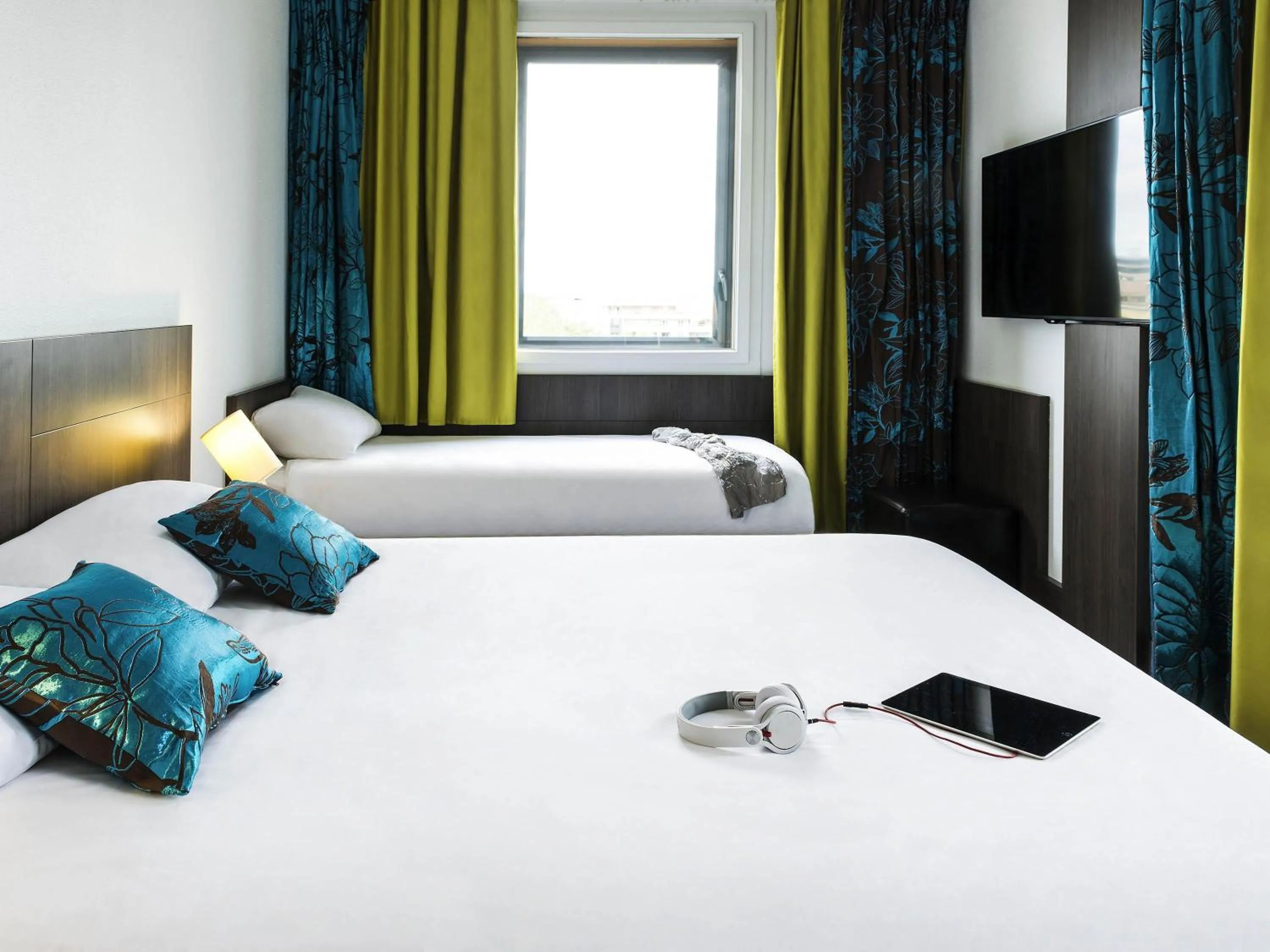 Bedroom, Bed in Ibis Styles Lyon Centre - Gare Part Dieu