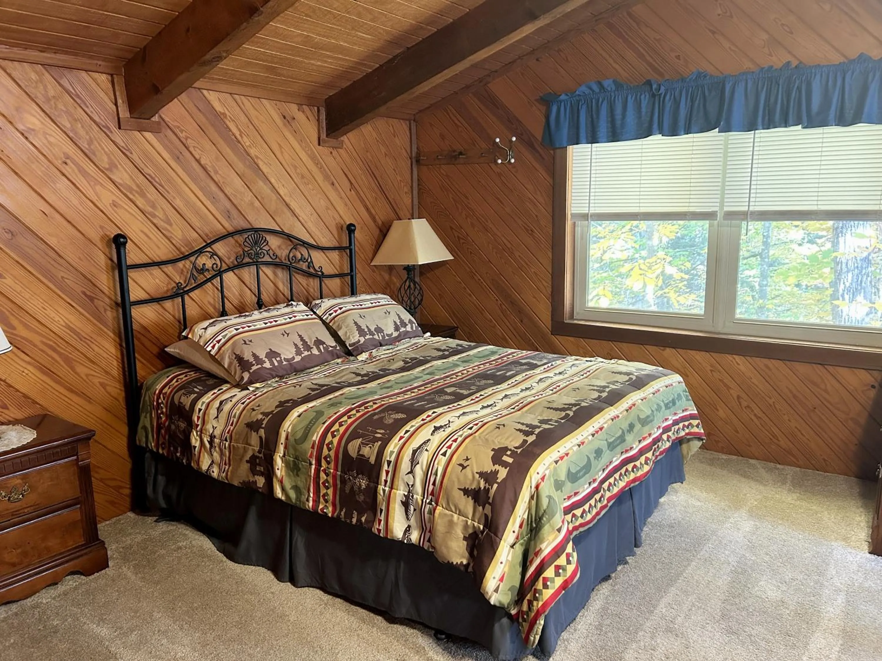 Bed in Emerald Woods