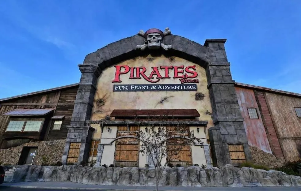 Evening entertainment in Emerald Woods