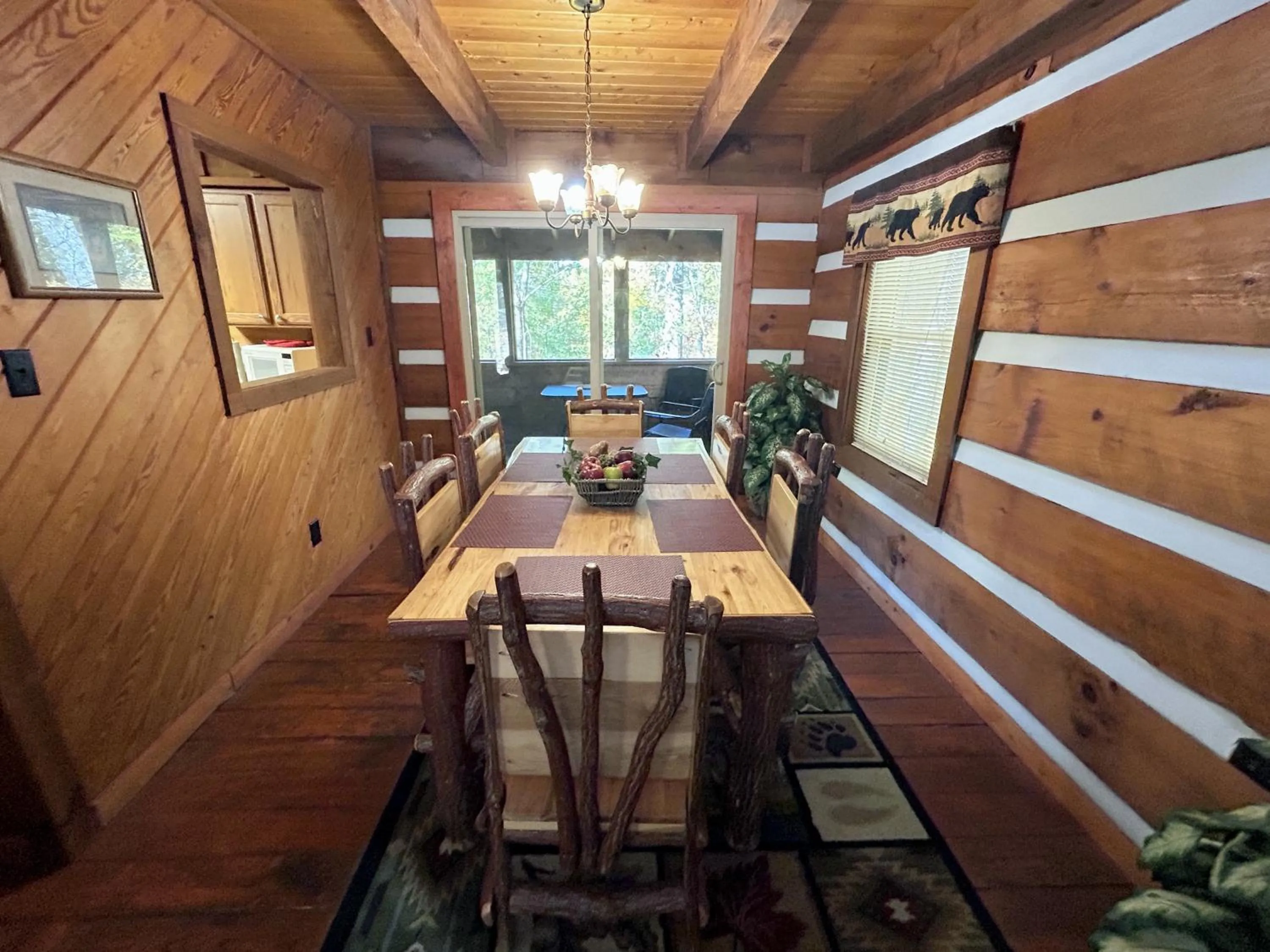 Seating area in Emerald Woods