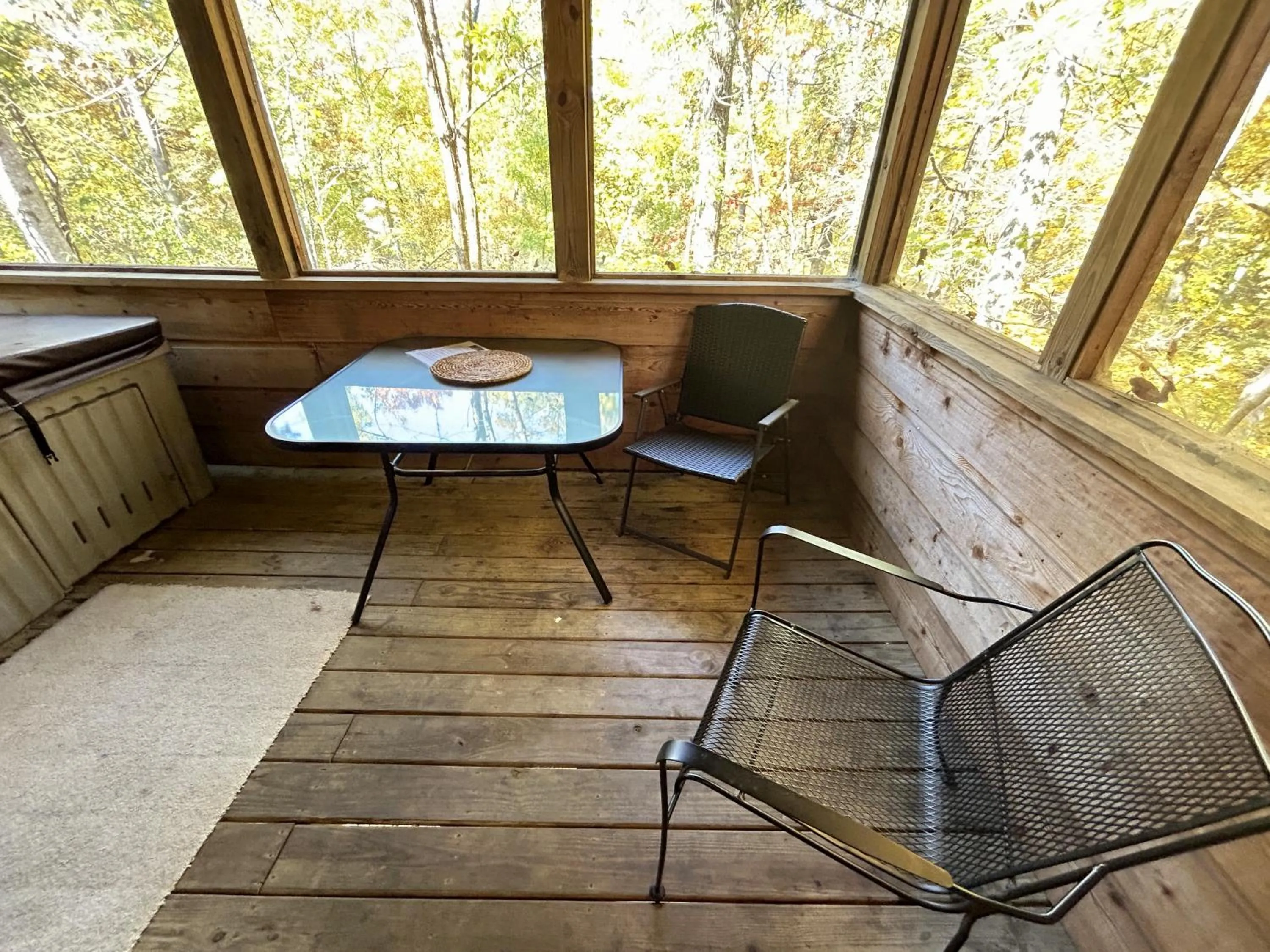 Seating area in Emerald Woods