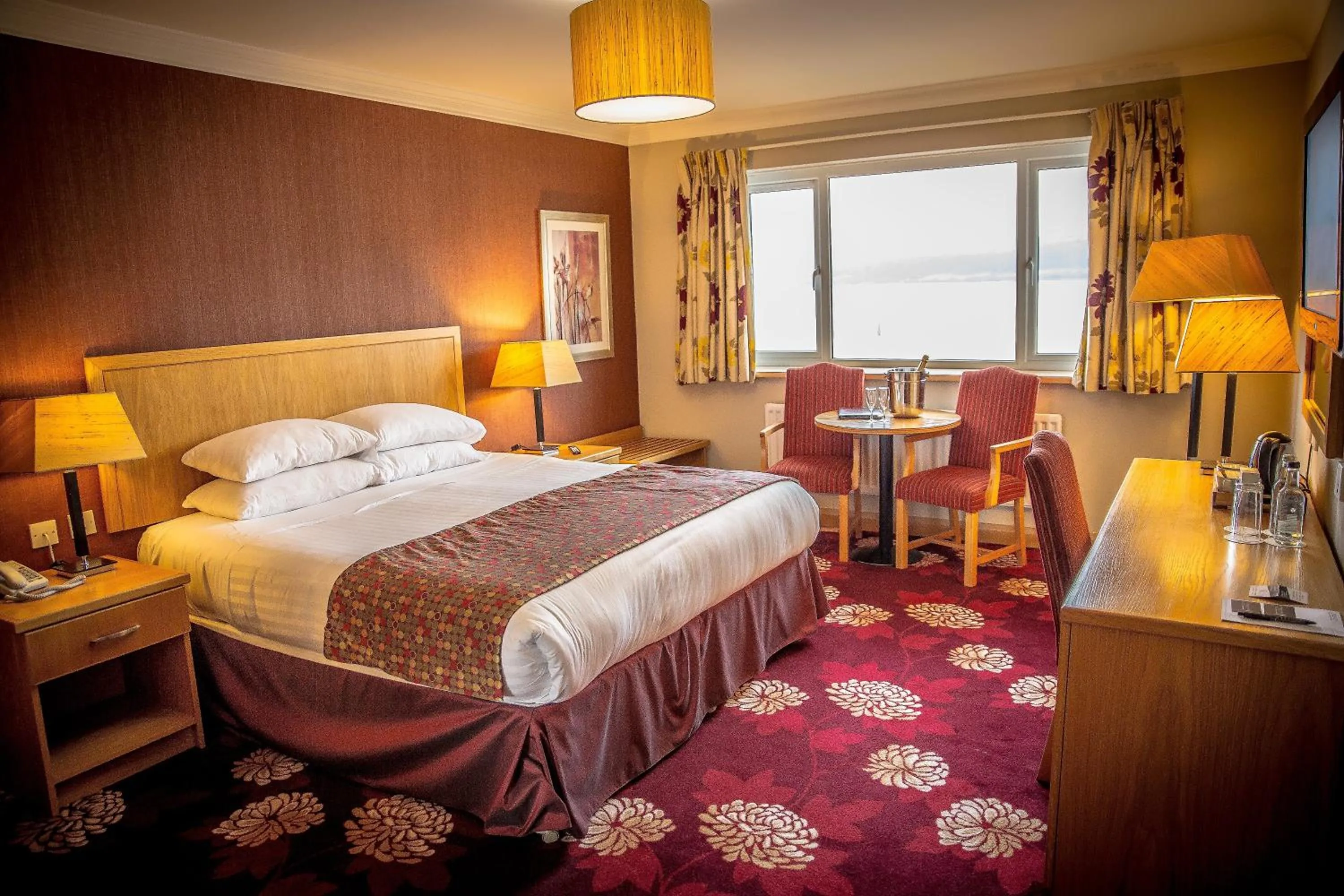 Bed in Curran Court Hotel