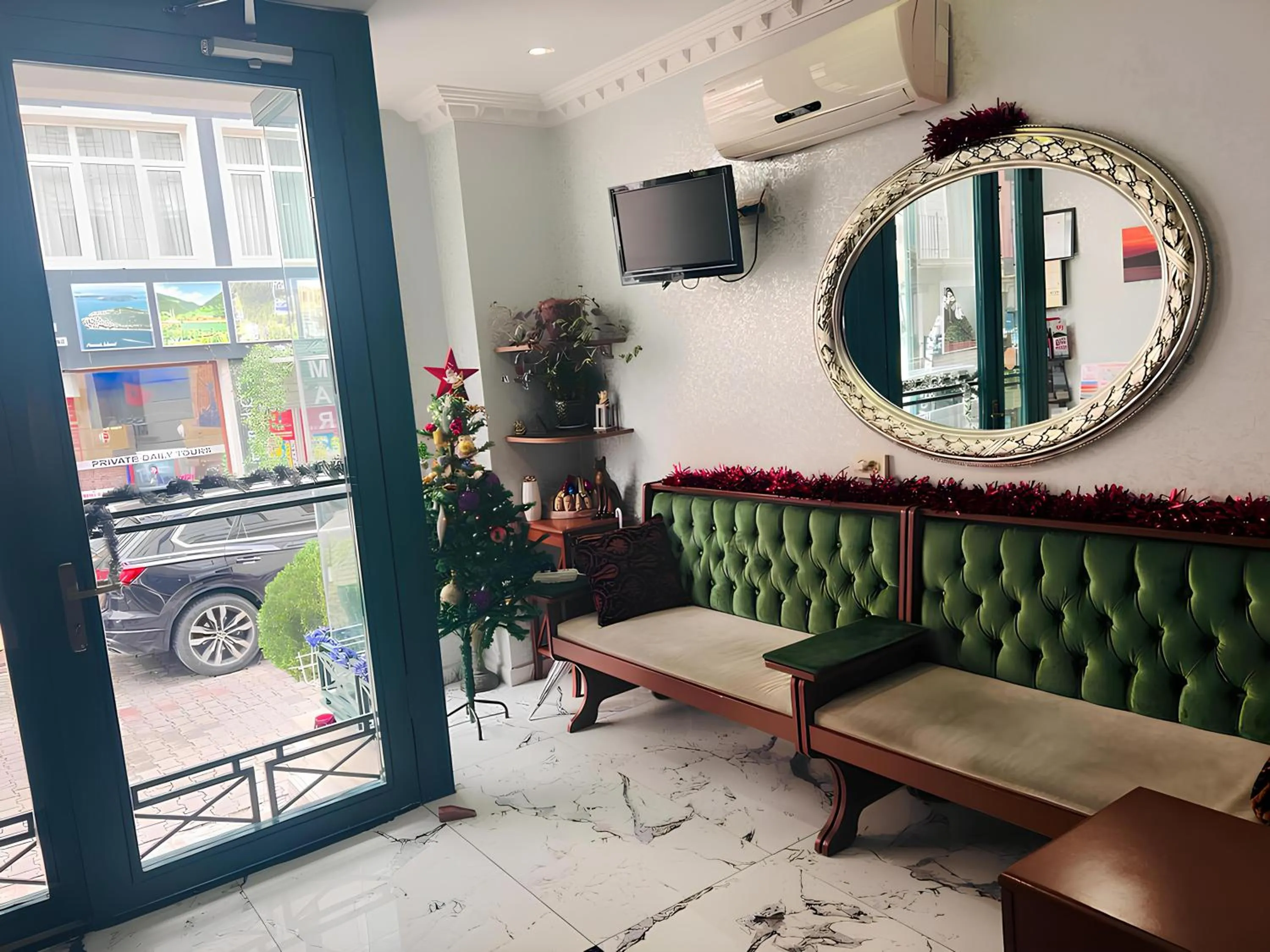 Lobby or reception in Maritime Hotel Istanbul