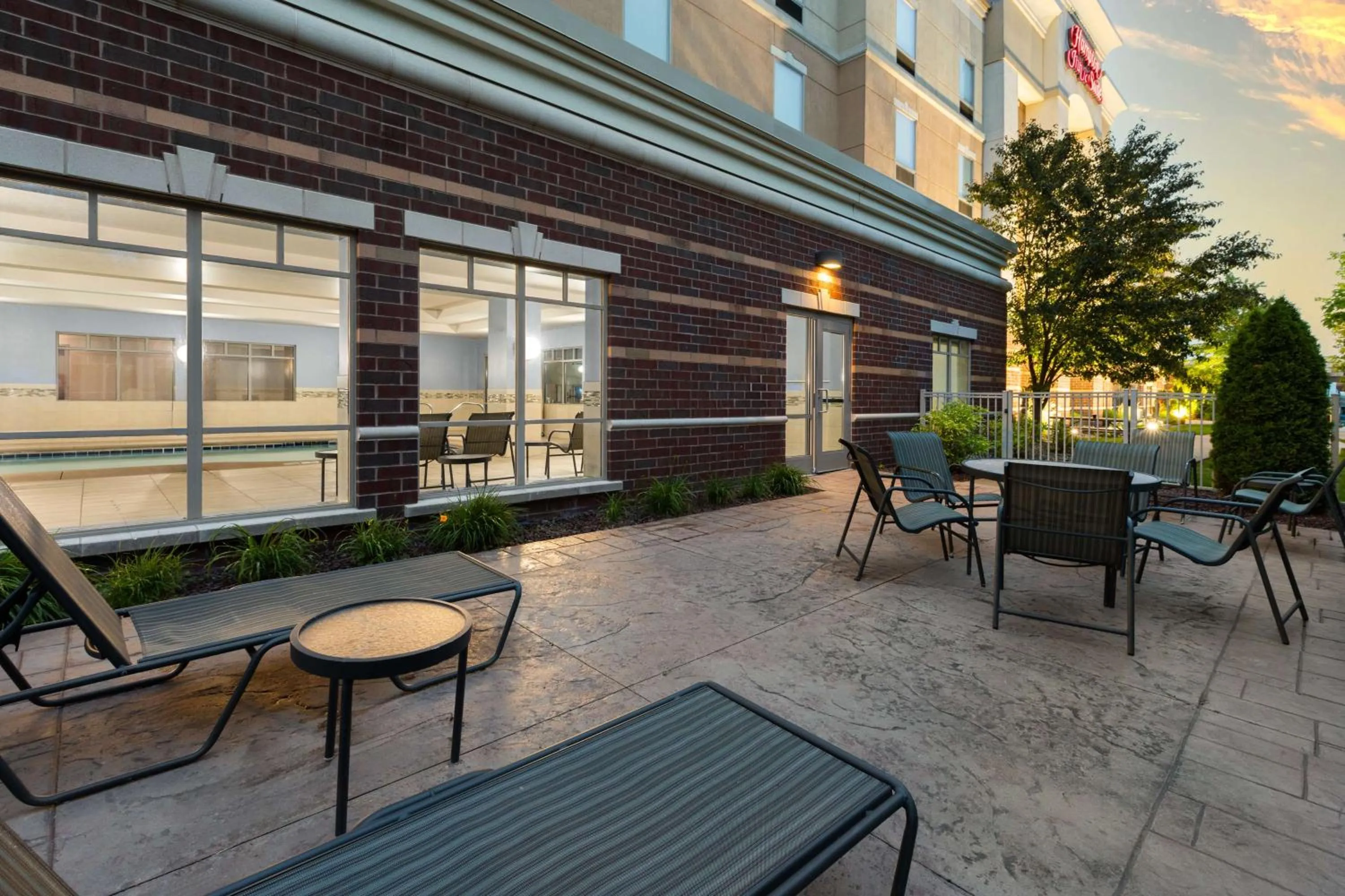 Patio in Hampton Inn & Suites Saginaw