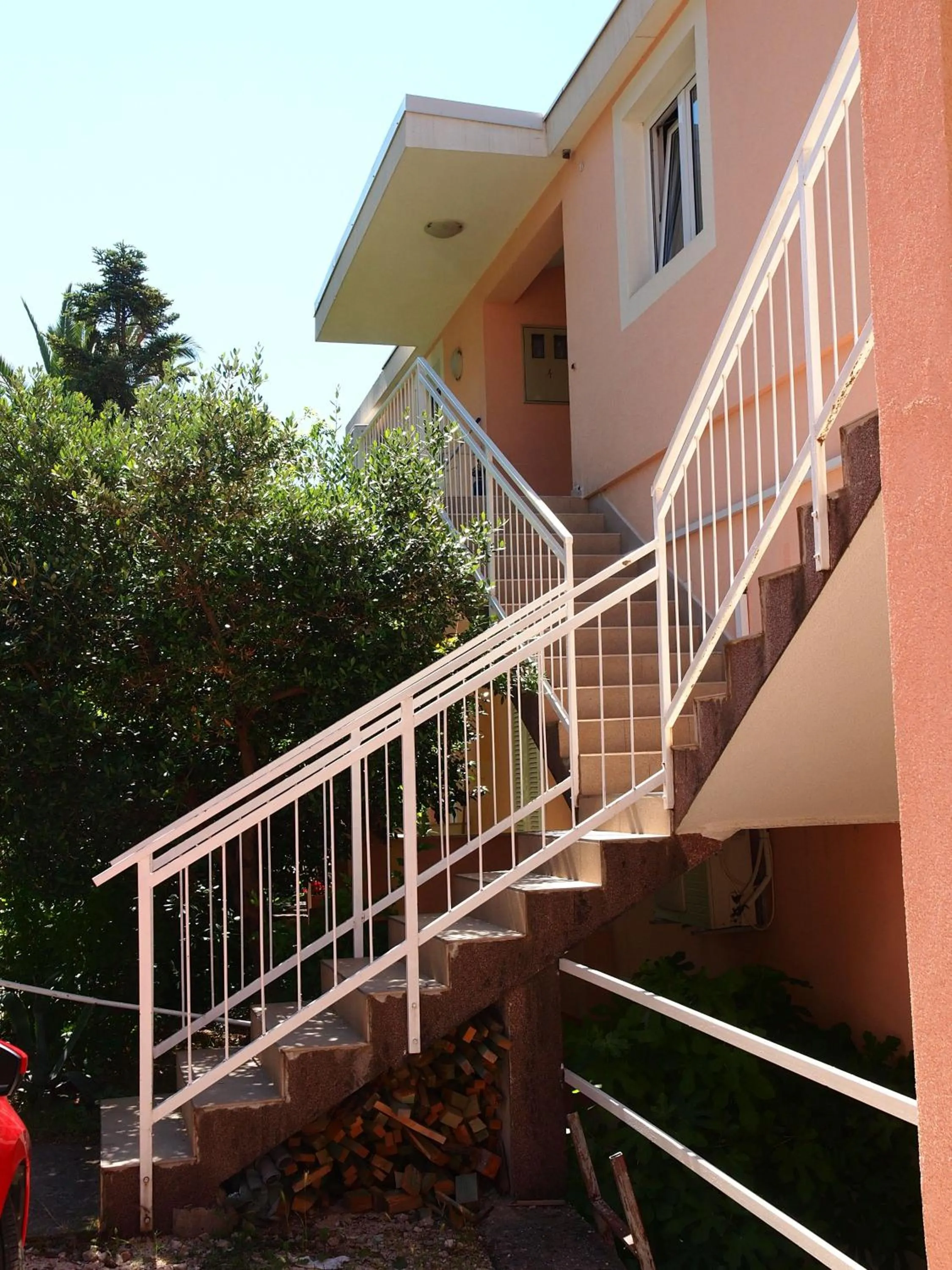 Property building in Apartmani Jela