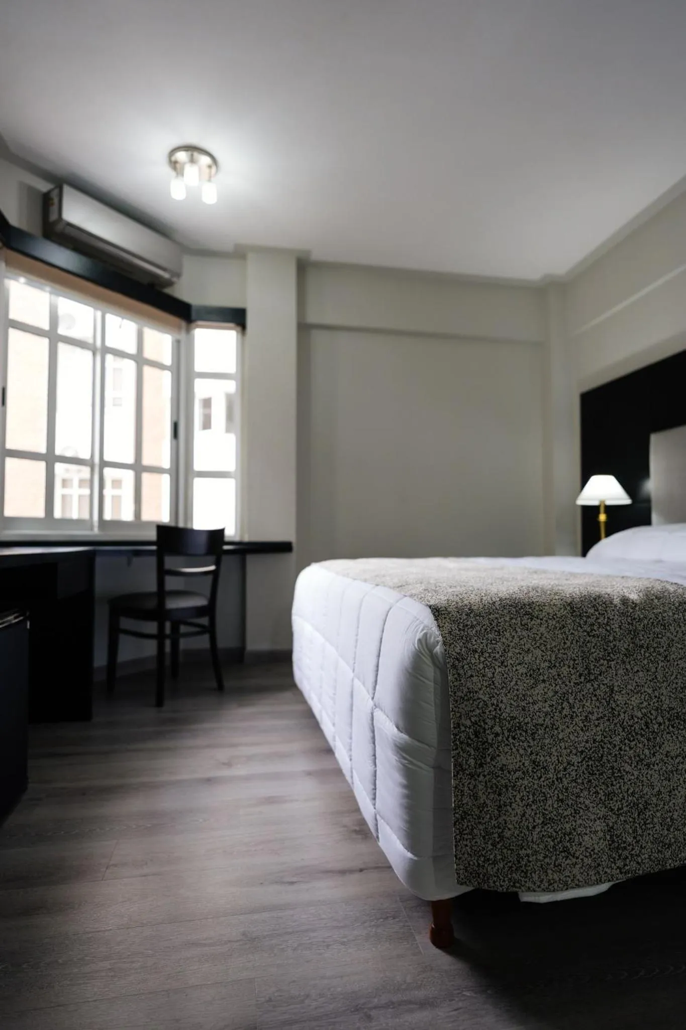 Bed in San Nicolas Plaza