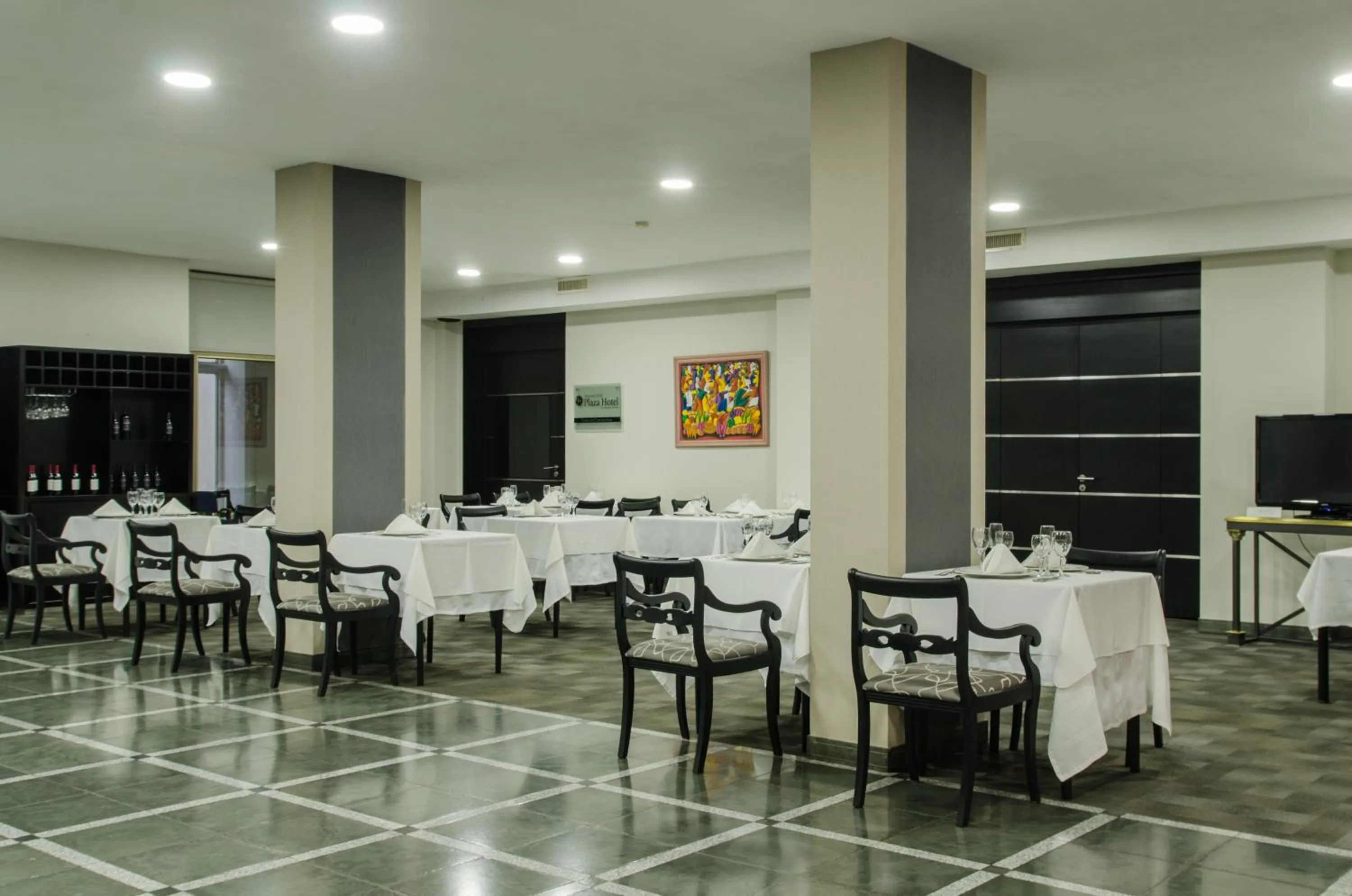 Restaurant/places to eat in San Nicolas Plaza